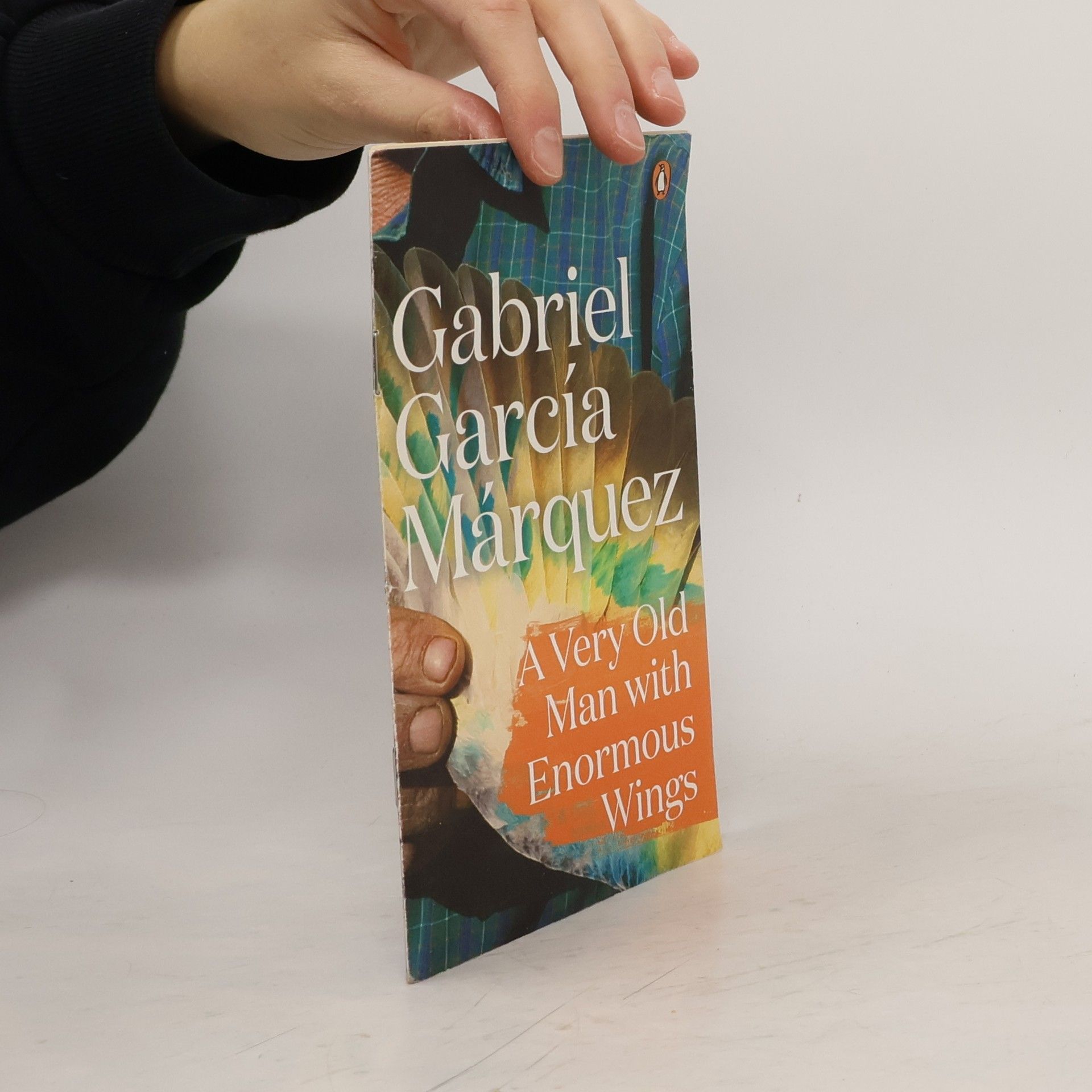 Gabriel García Márquez A Very Old Man with Enormous Wings