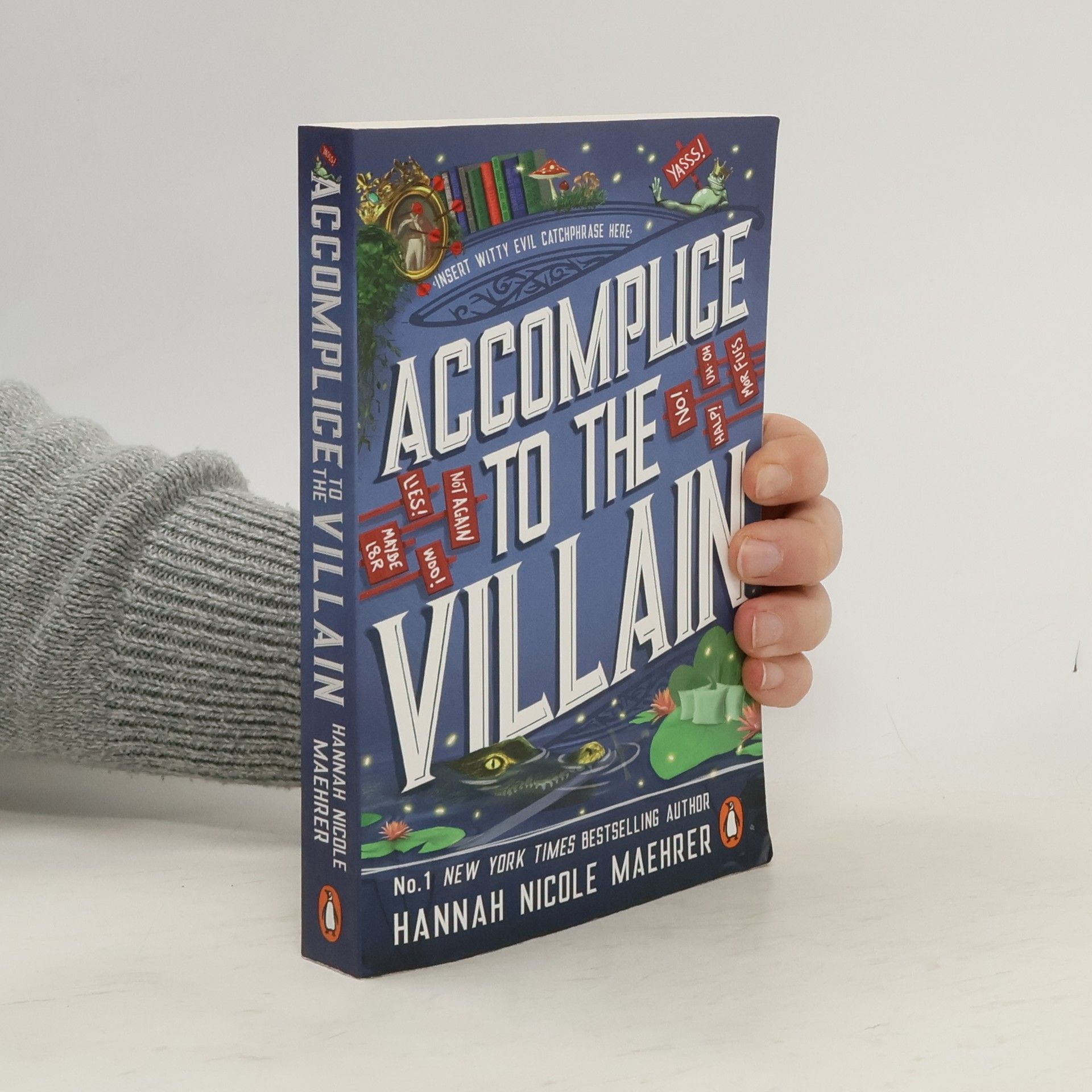 Assistant to the Villain Book 3