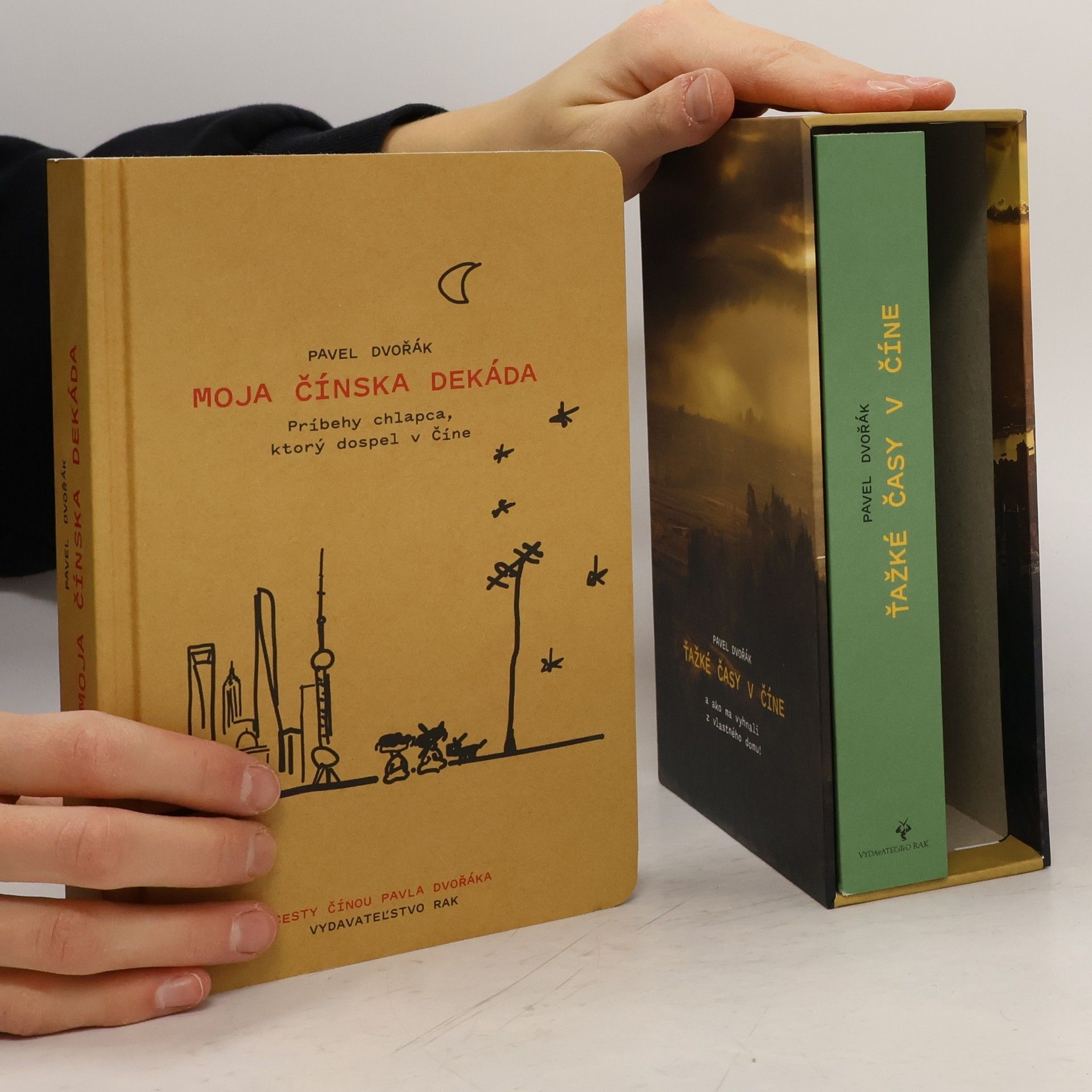 Pavel Dvořák Moja čínská dekáda, Ťažké časy v číně