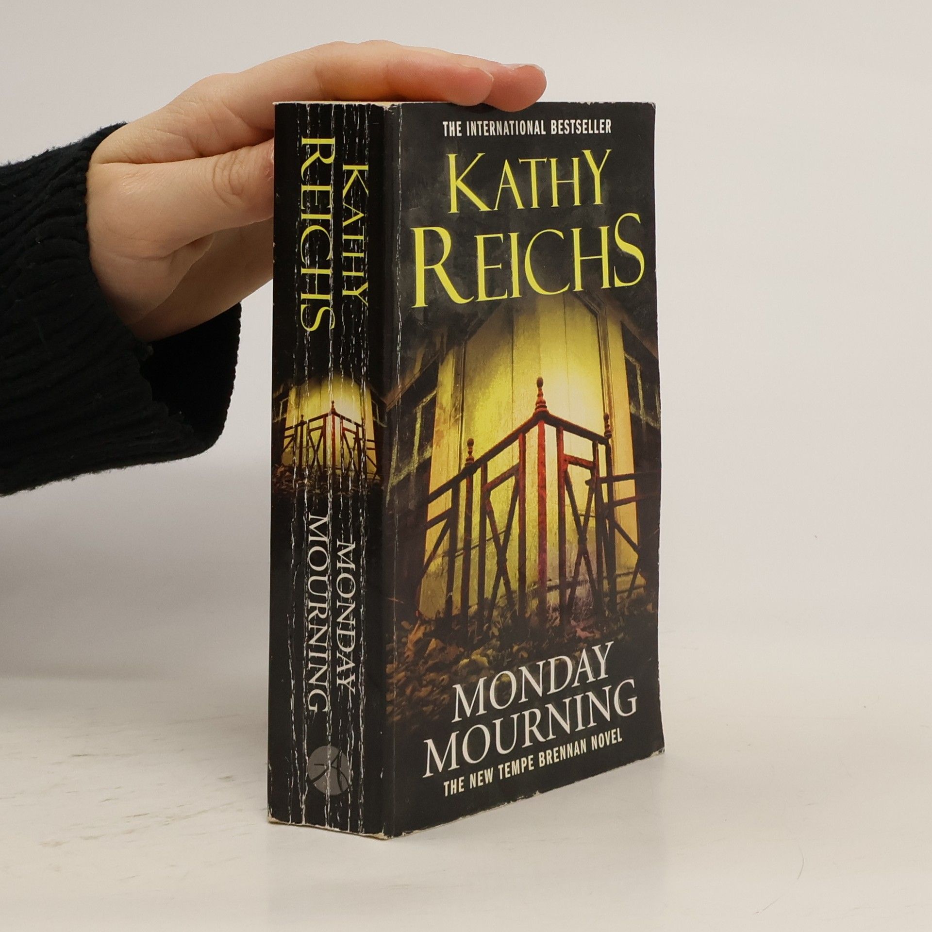 Kathy Reichs Monday Mourning