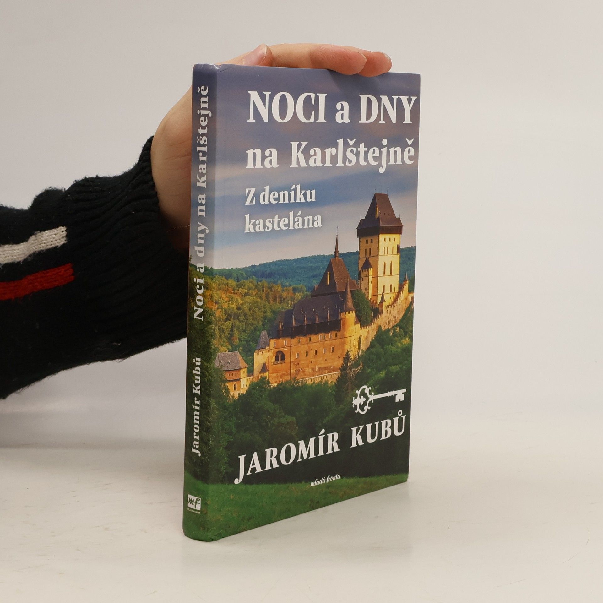 Jaromír Kubů Noci a dny na Karlštejně : z deníku kastelána