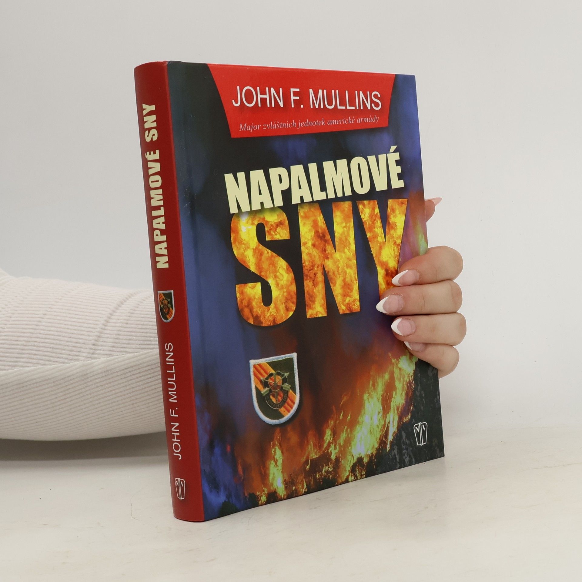 John F. Mullins Napalmové sny