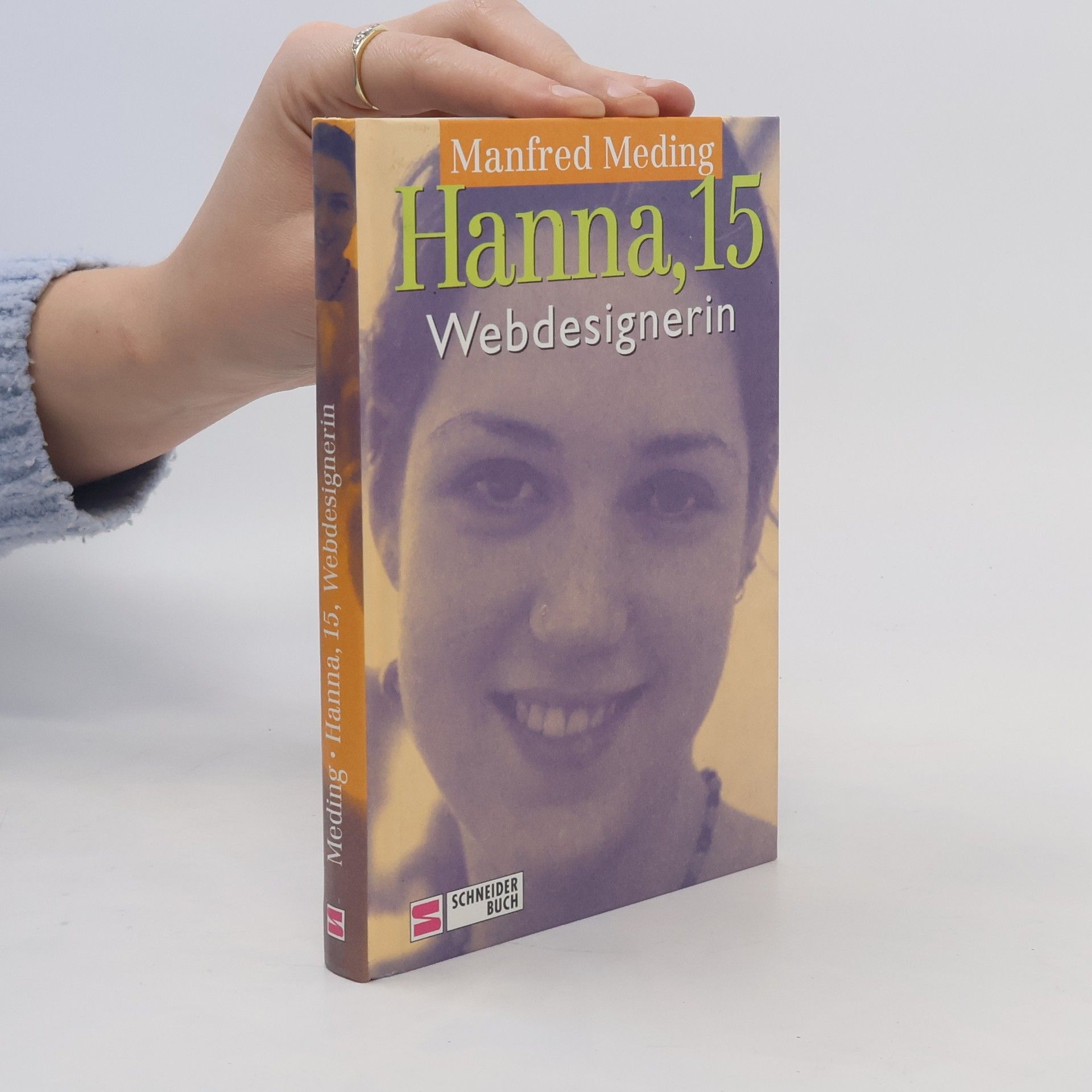 Hanna, 15, Webdesignerin