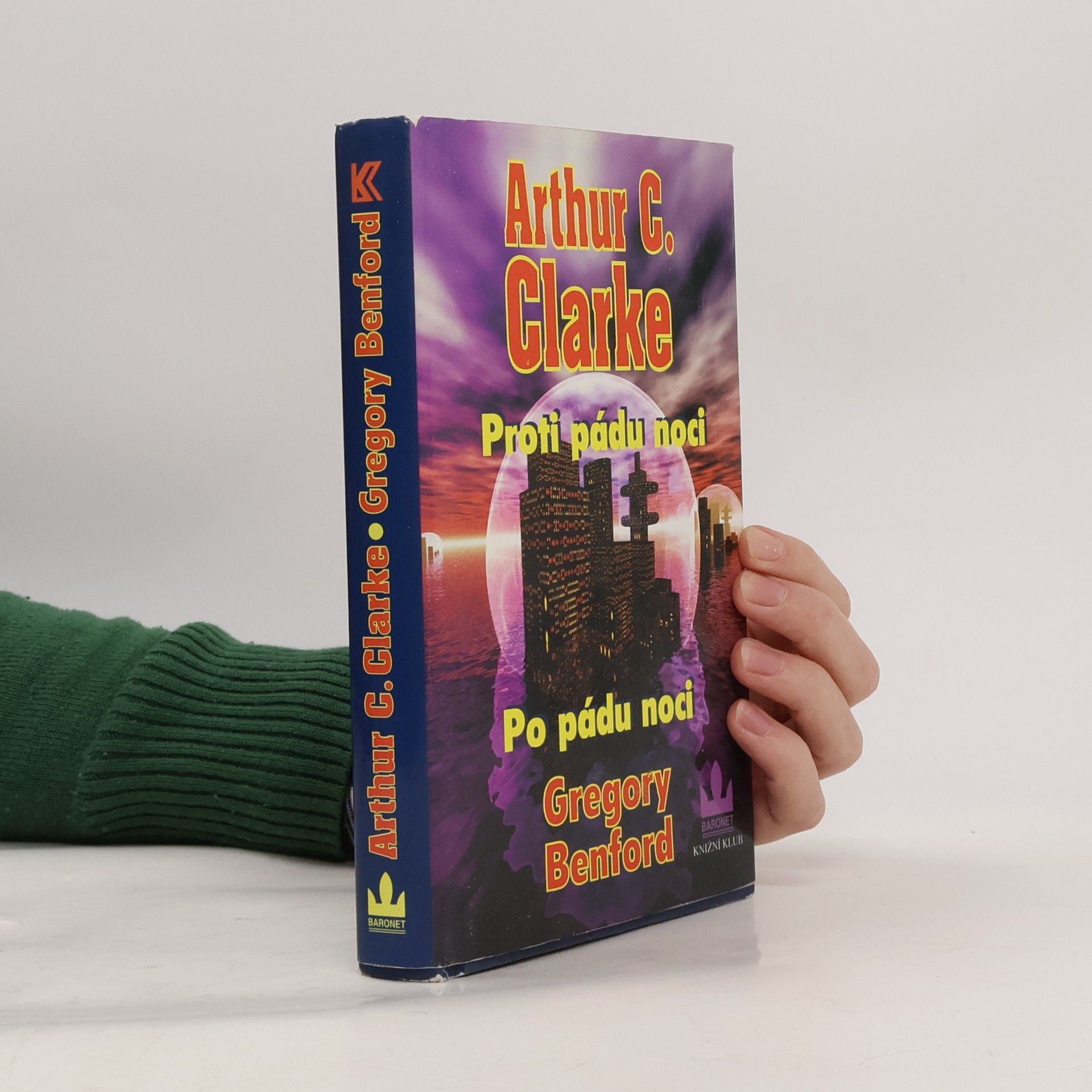 Proti pádu noci. Po pádu noci