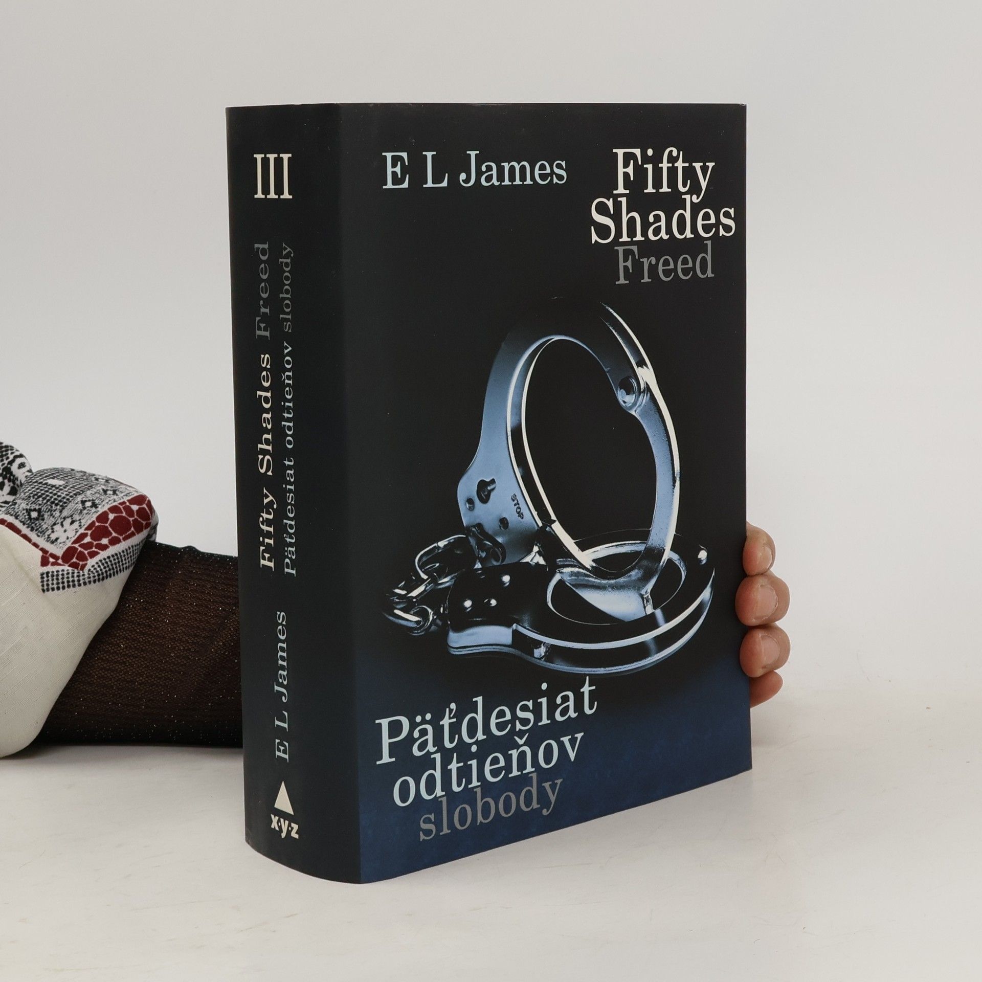 E. L. James Päťdesiat odtieňov slobody