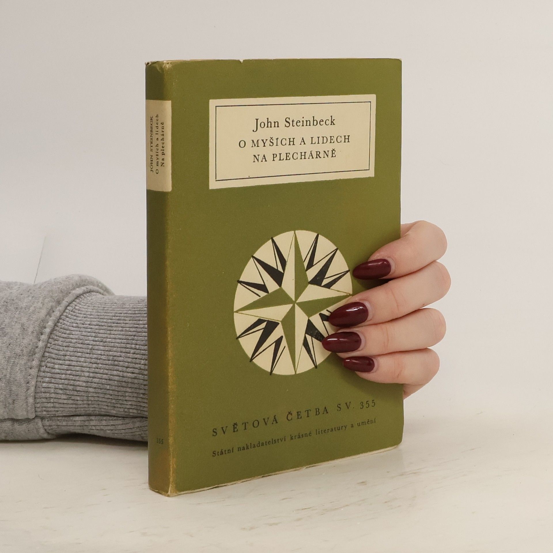 John Steinbeck O myších a lidech. Na plechárně