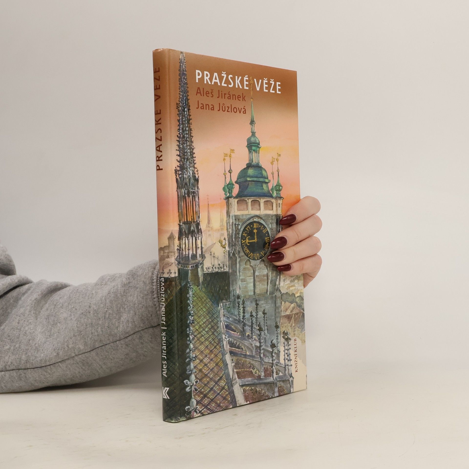 Pražské věže aneb Cesta nad městem s procházkou tisíce a jednoho schodu