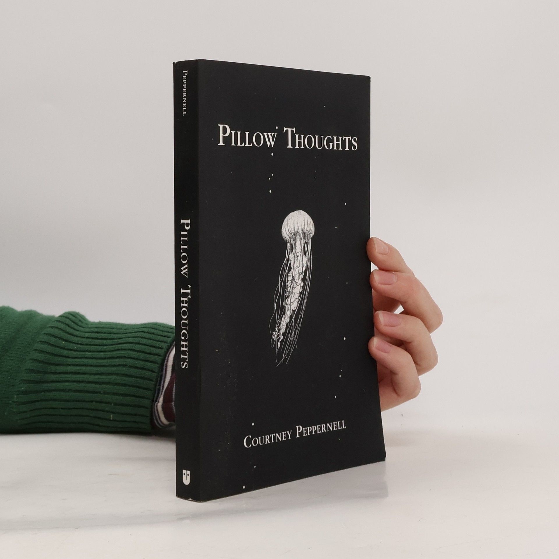 Courtney Peppernell Pillow thoughts