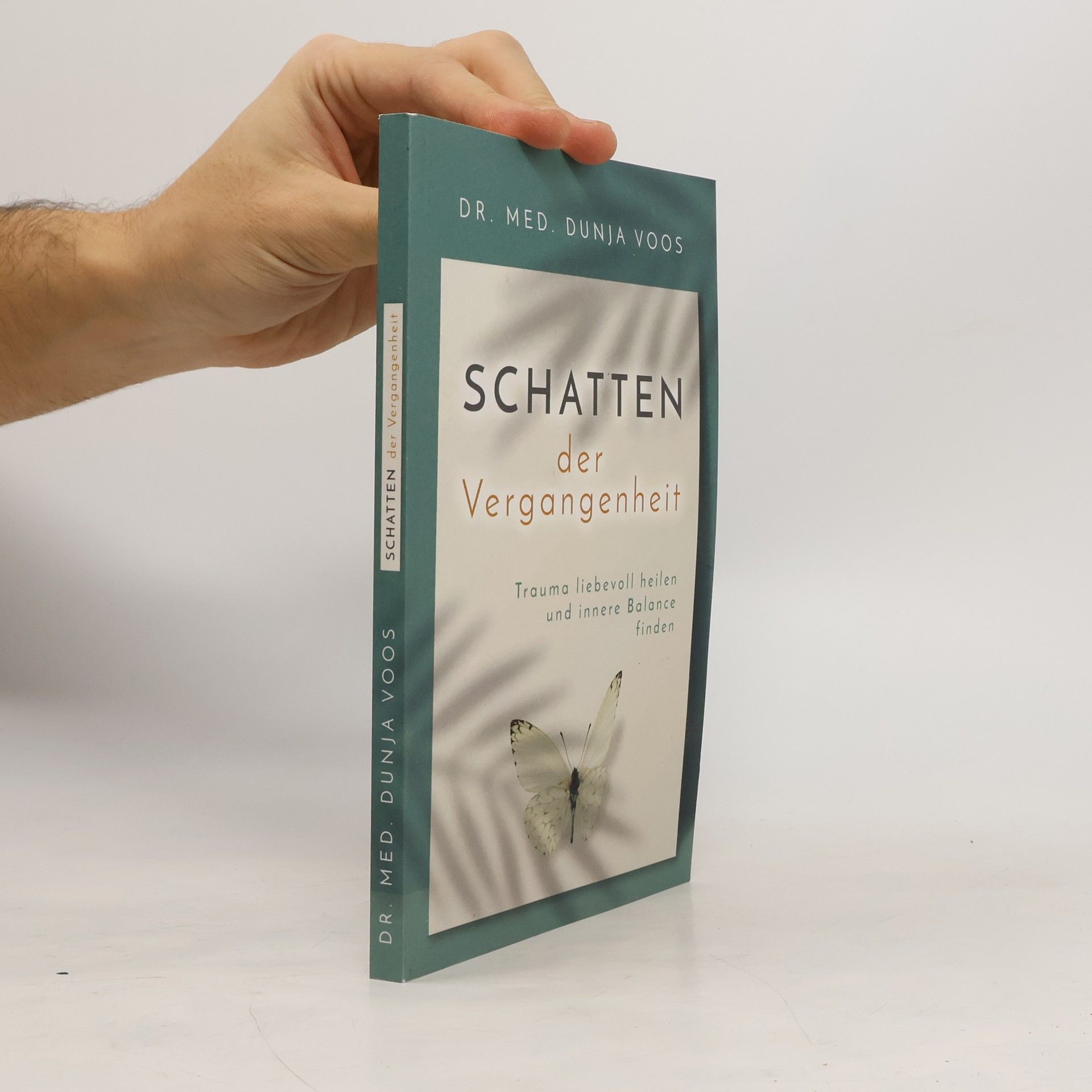 DR. MED. DUNJA VOOS Schatten der Vergangenheit