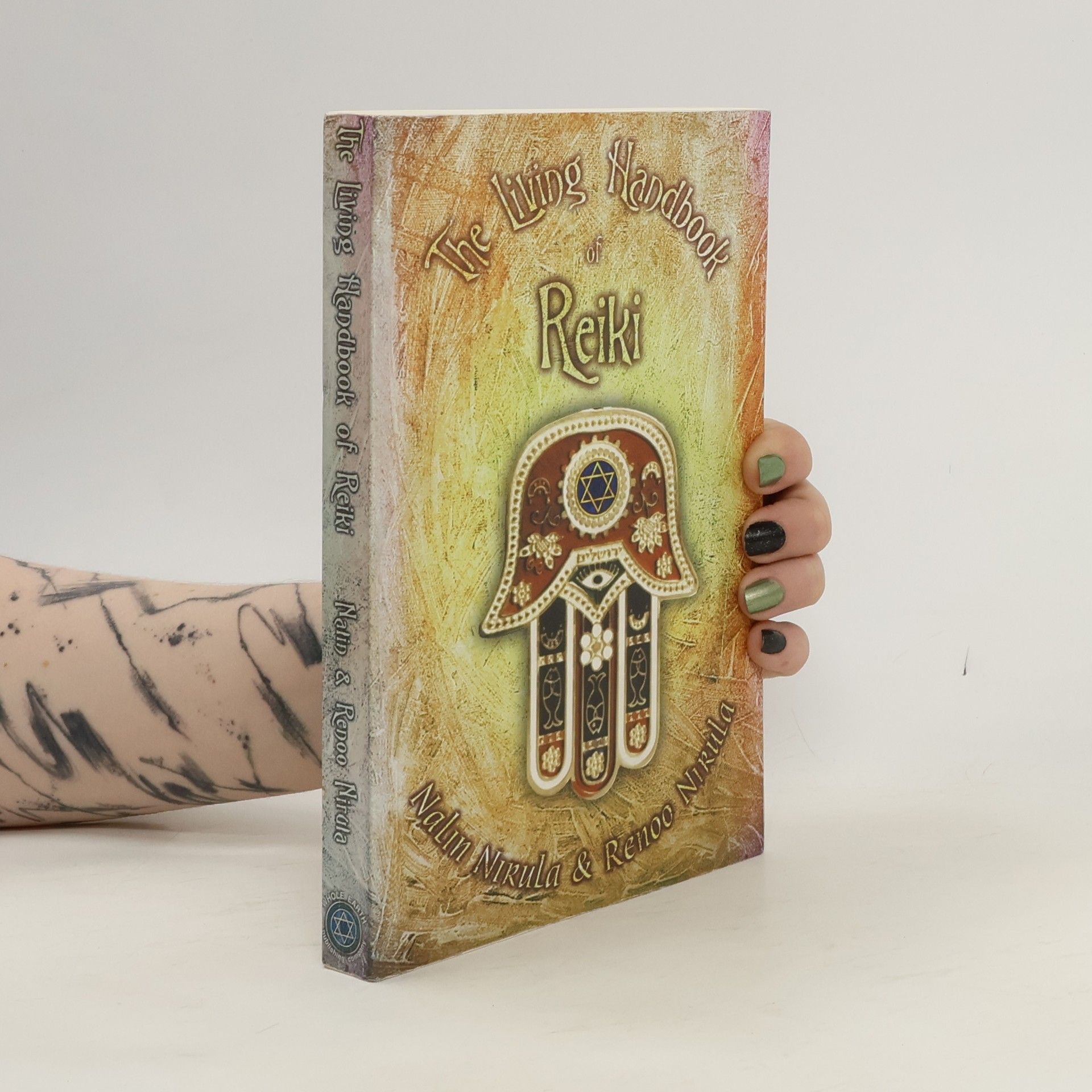 Renoo Nirula The Living Handbook of Reiki