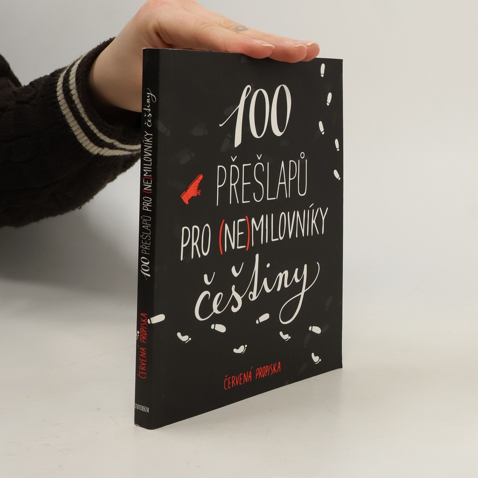 Červená propiska 100 přešlapů pro (ne)milovníky češtiny