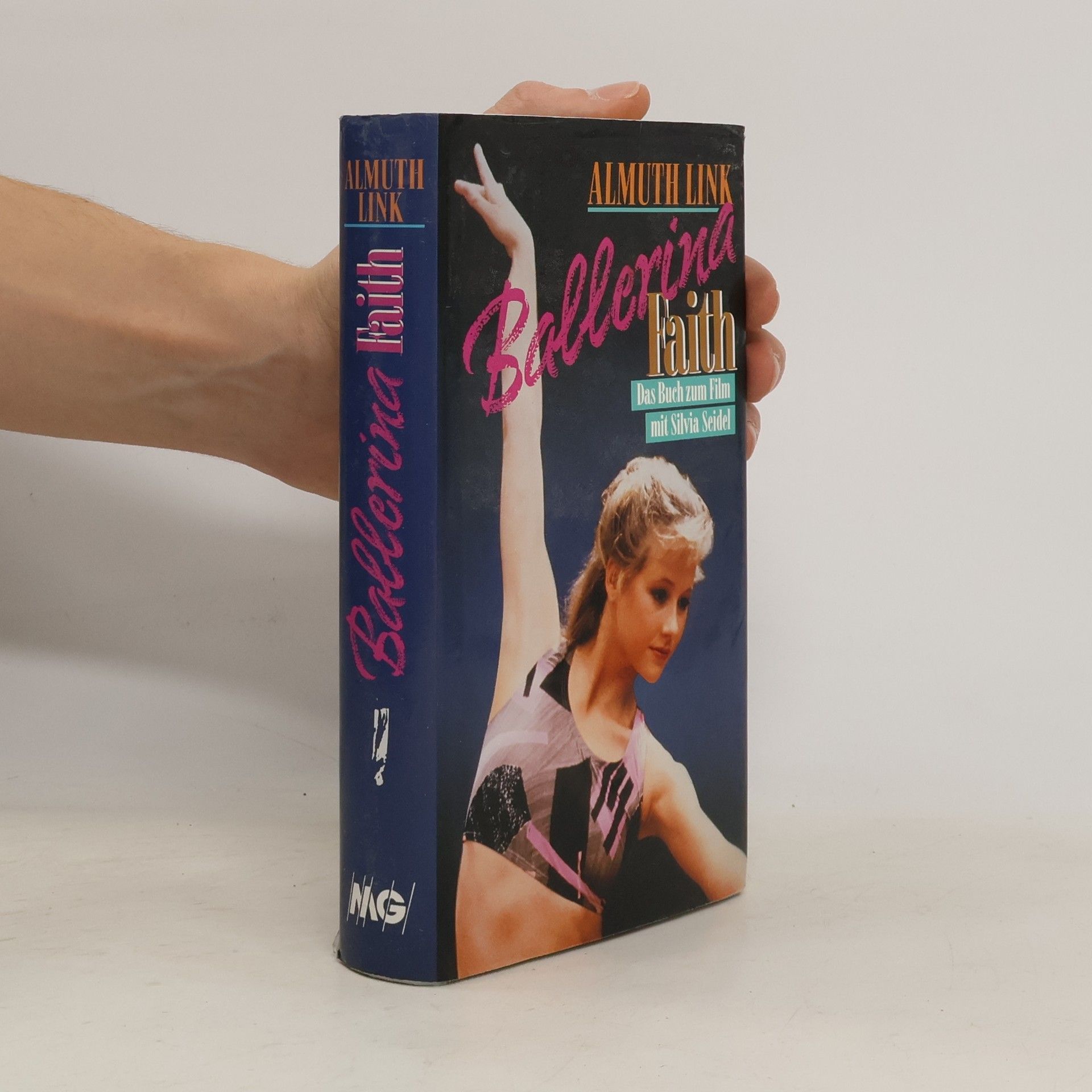 Ballerina. Faith. Ich habe es allein geschafft.