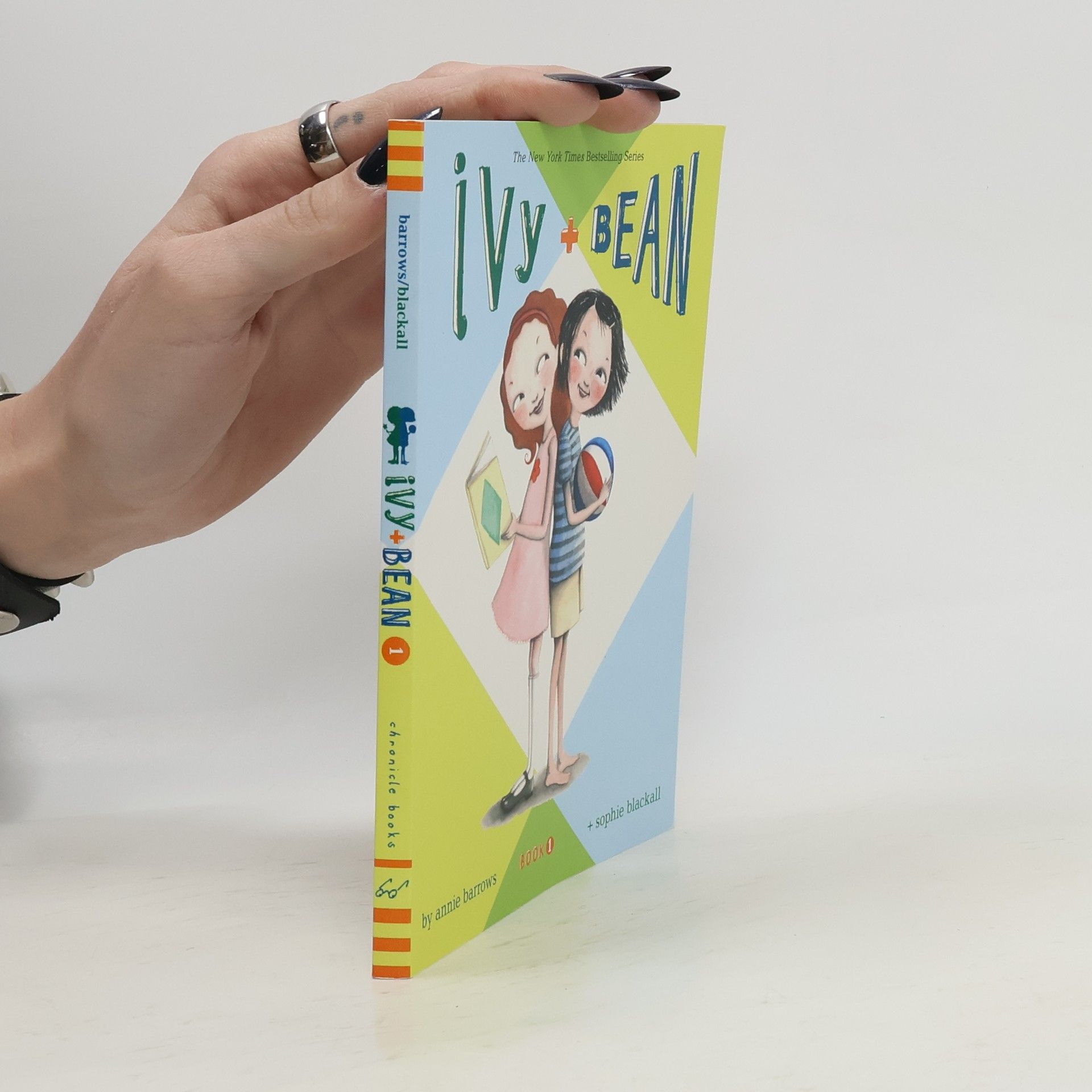 Annie Barrows Ivy & Bean. Book 1