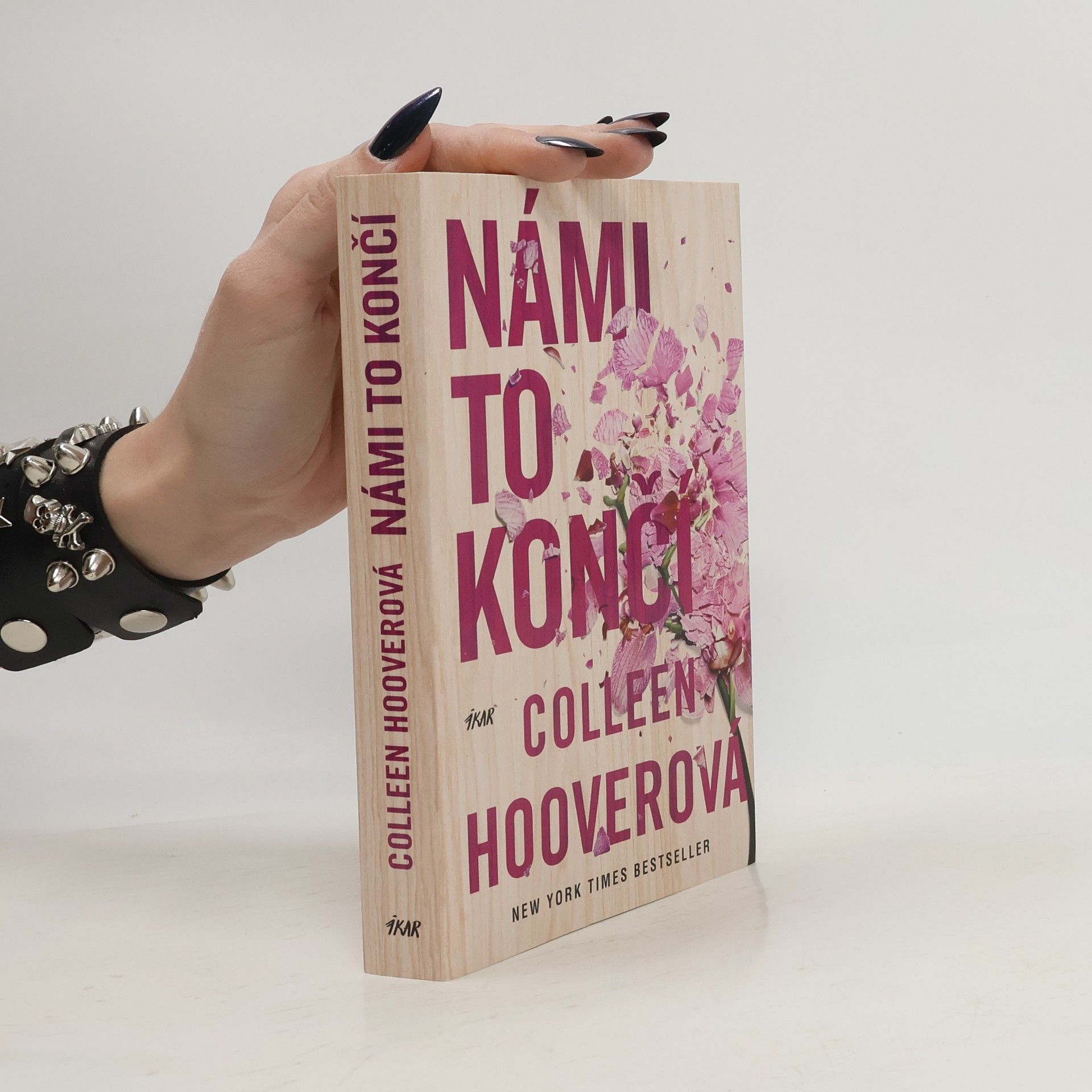 Colleen Hoover Námi to končí