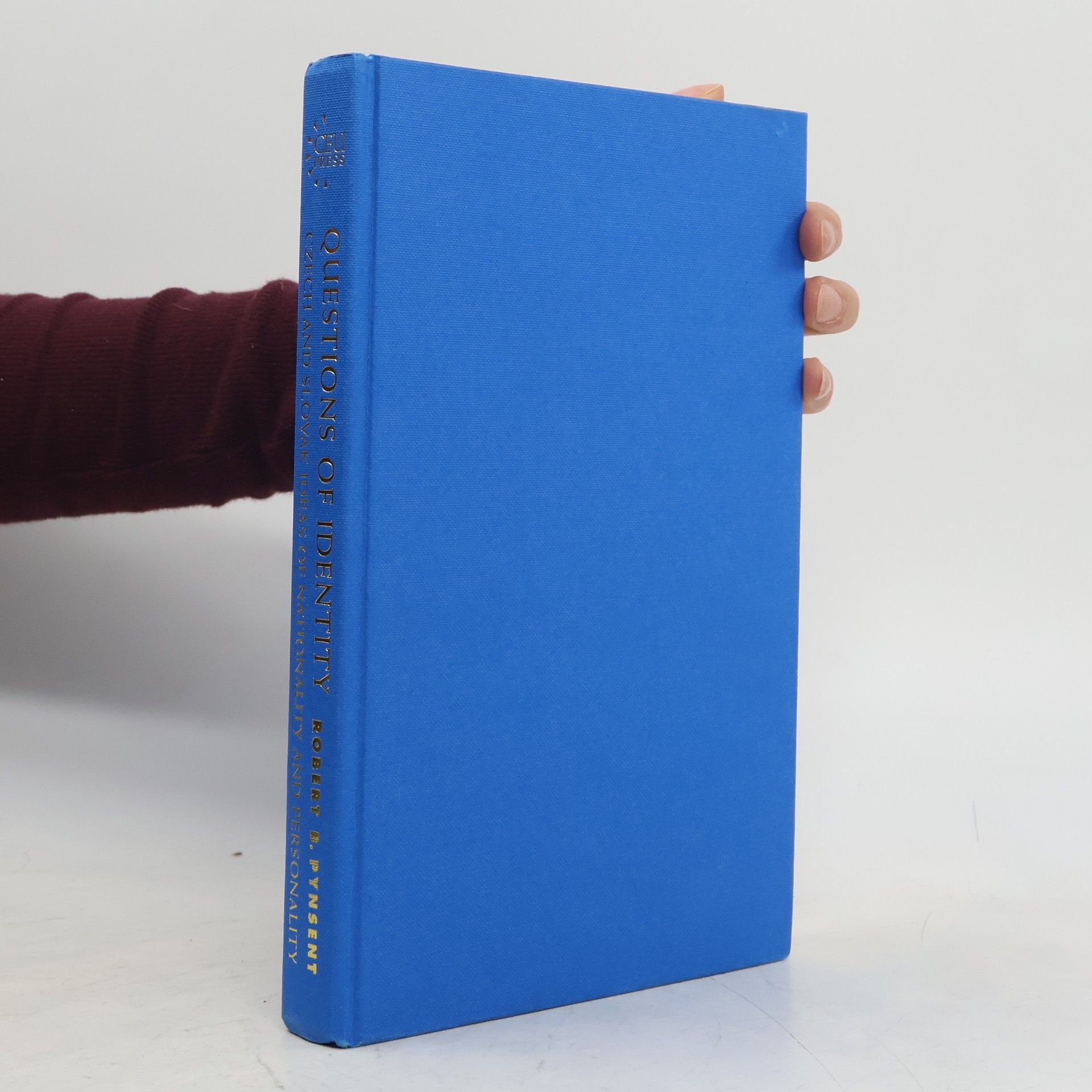 Robert B. Pynsent Questions of Identity