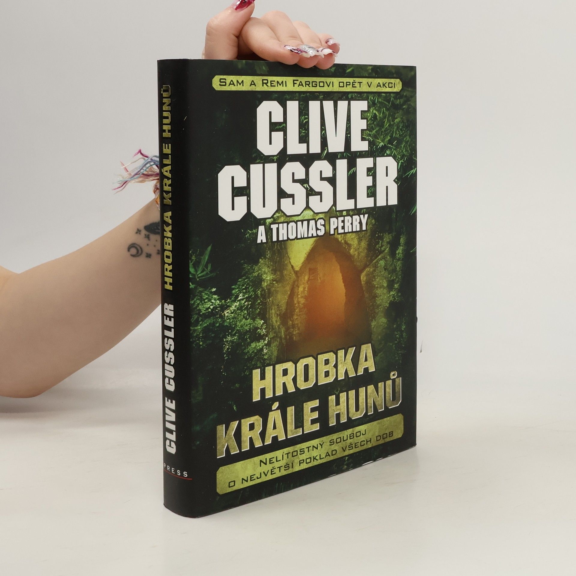 Clive Cussler Hrobka krále Hunů