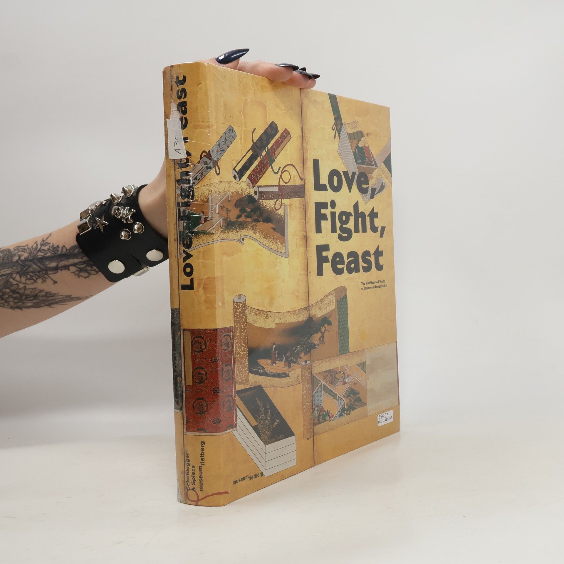 Khanh-Trinh Love, Fight, Feast