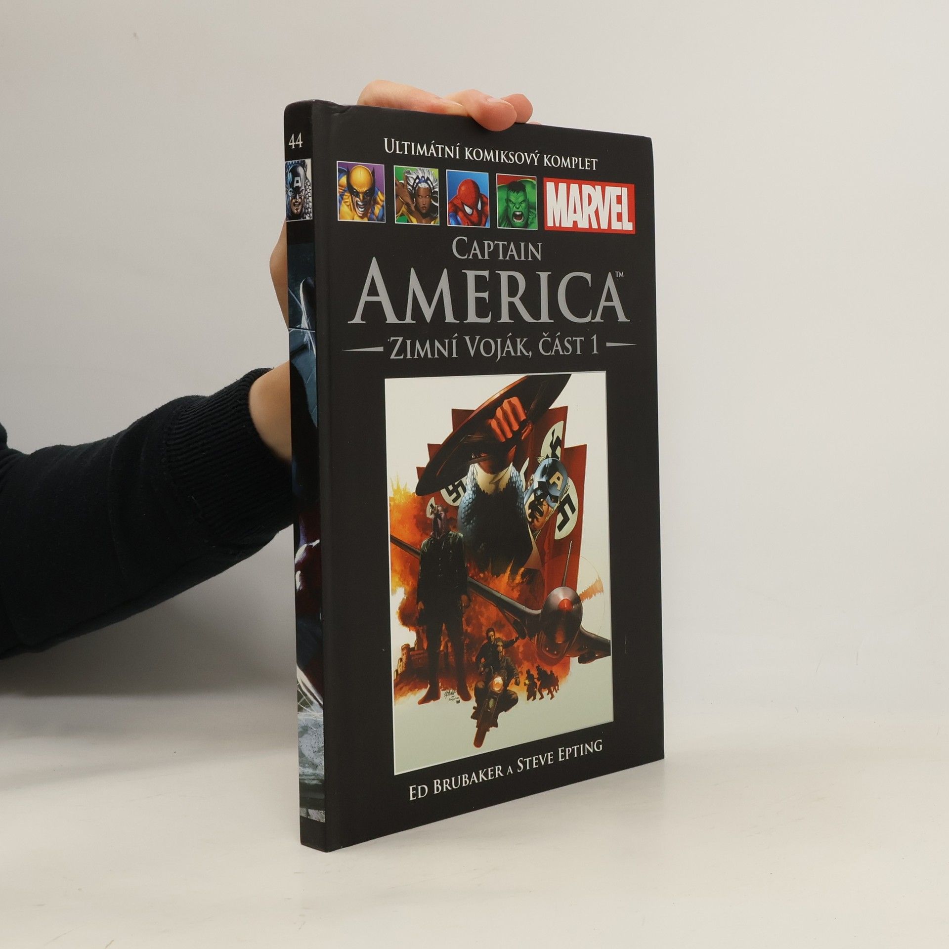 Ed Brubaker Ultimátní komixový komplet 44. Captain America. Zimní voják 1