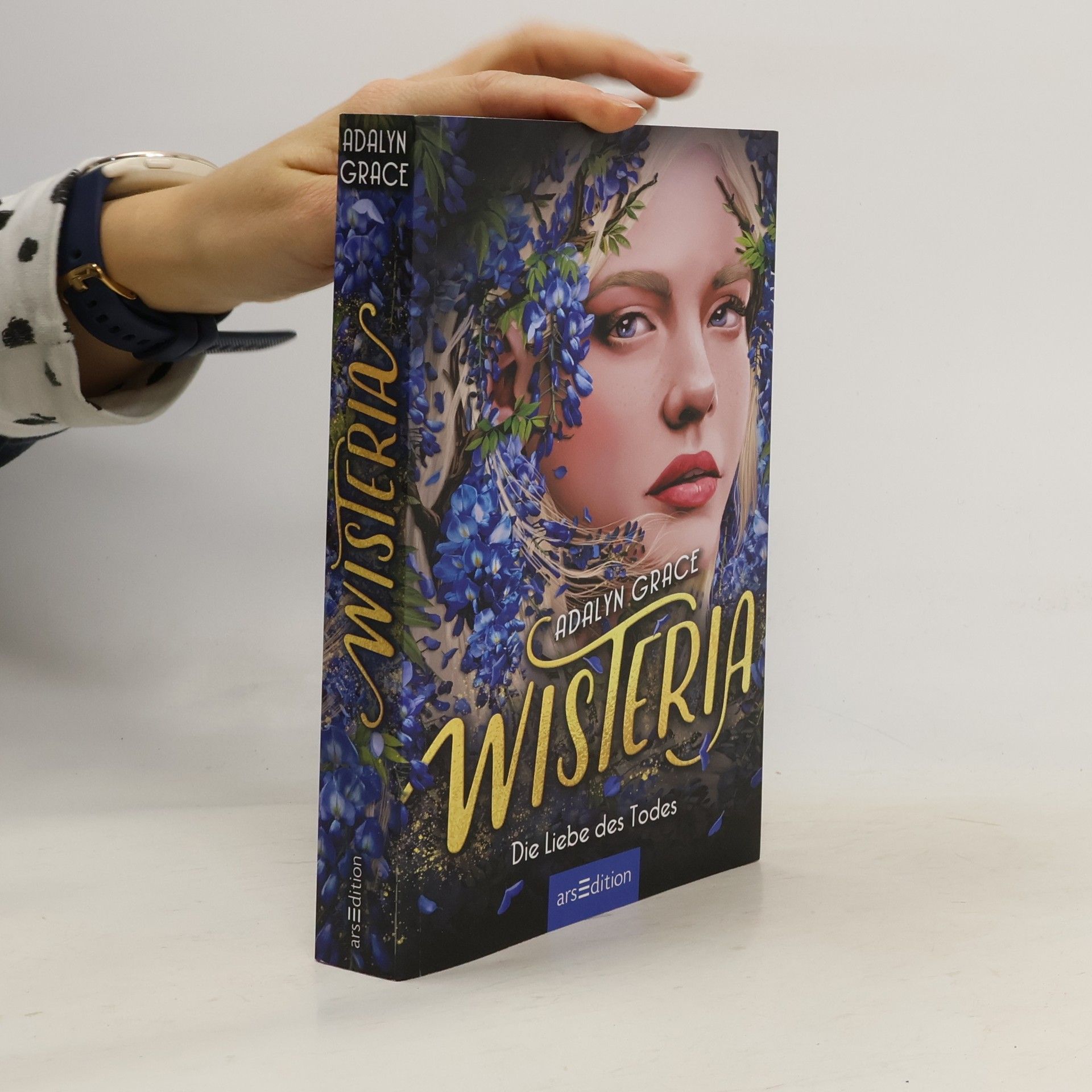 Adalyn Grace Wisteria