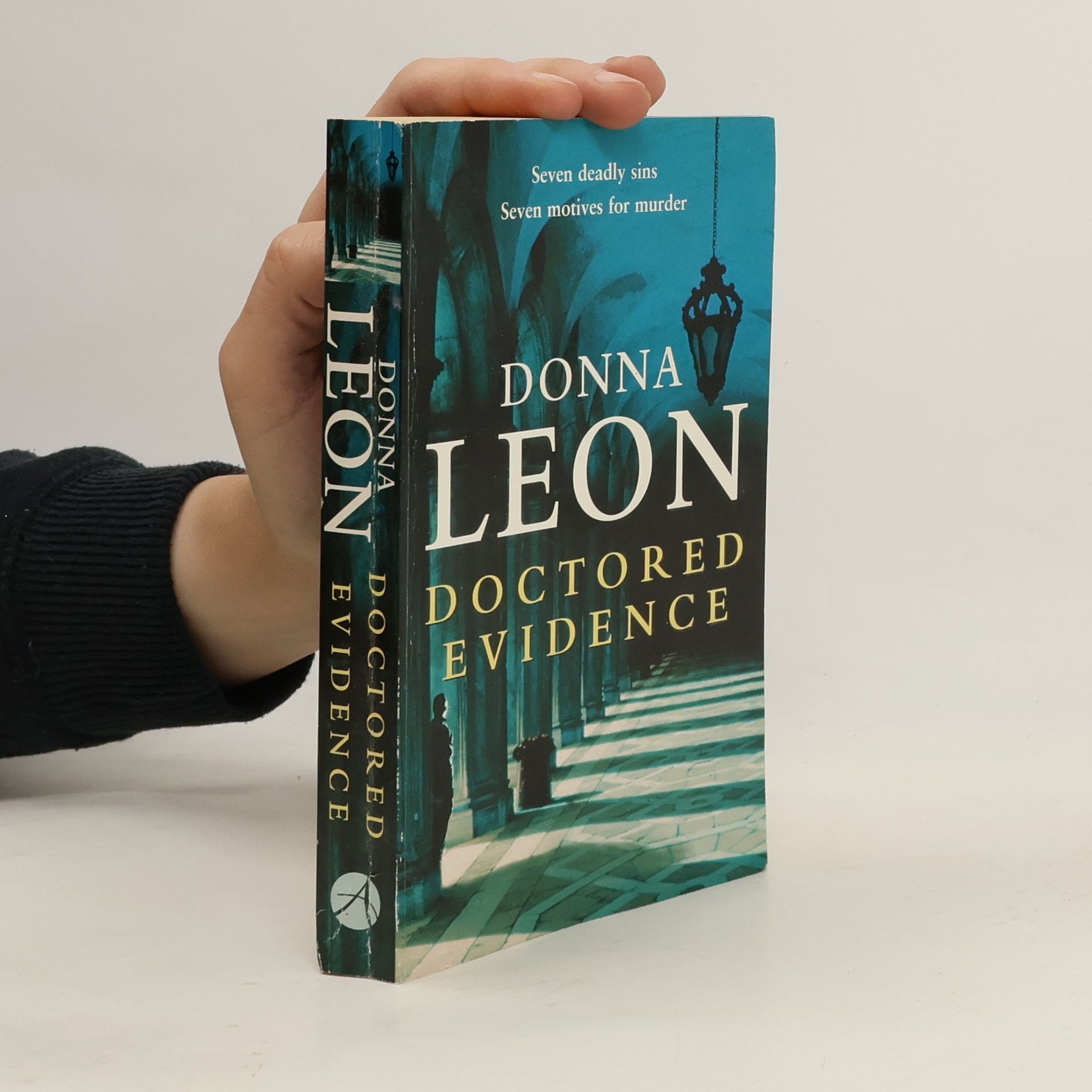 Donna Leon Doctored evidence
