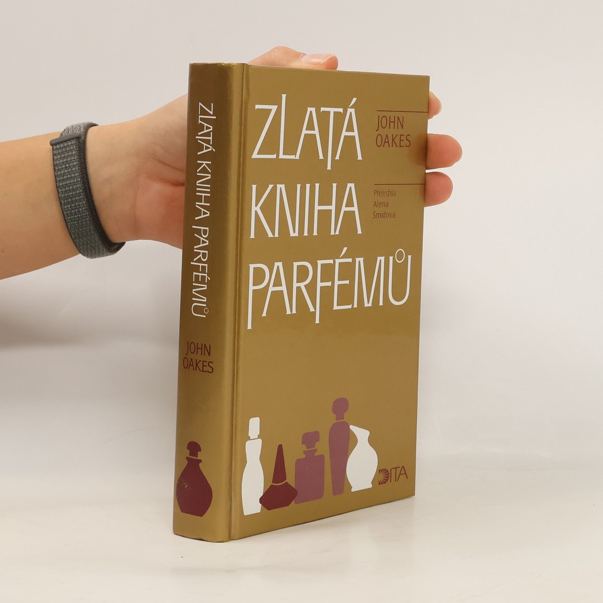 Zlatá kniha parfémů