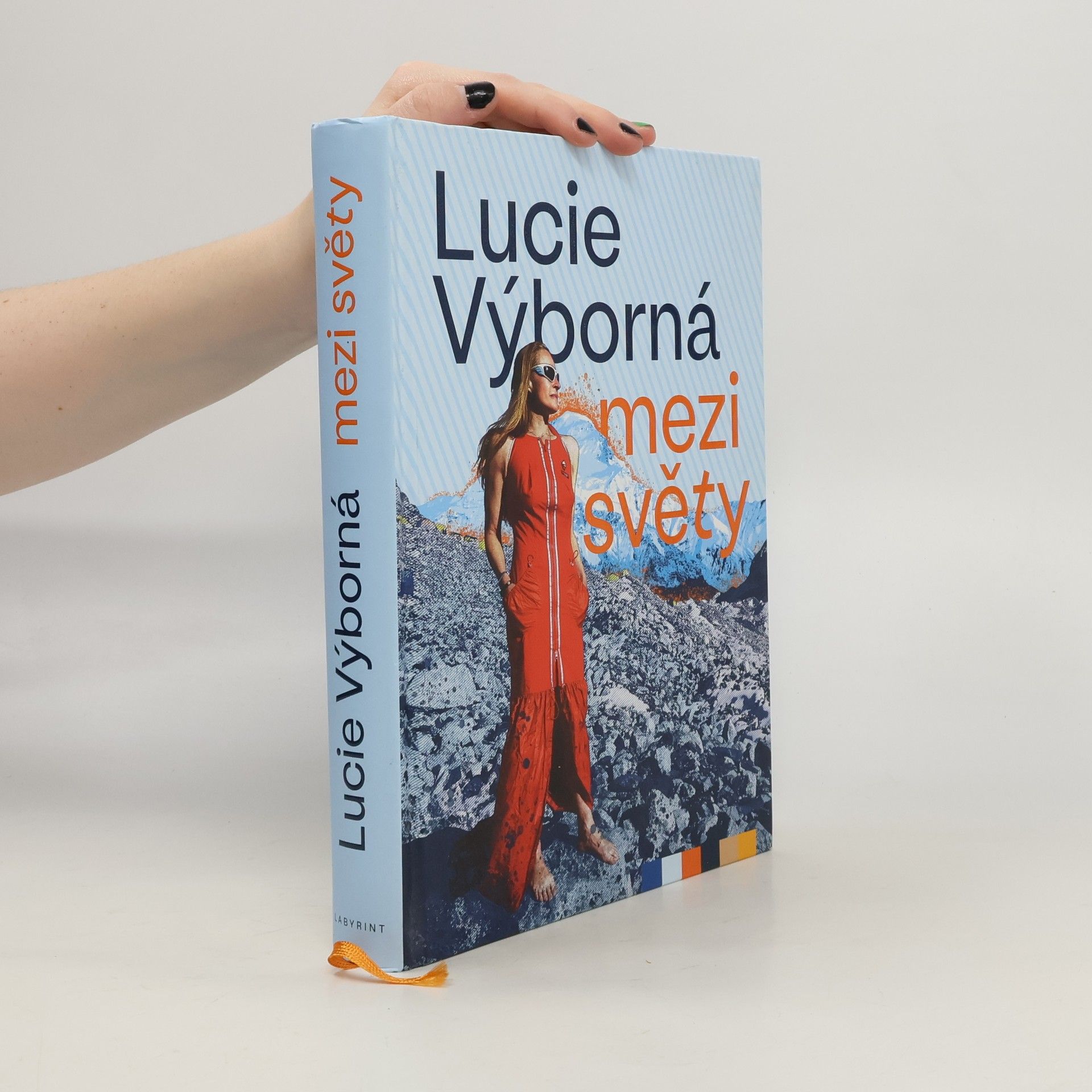 Lucie Výborná Mezi světy