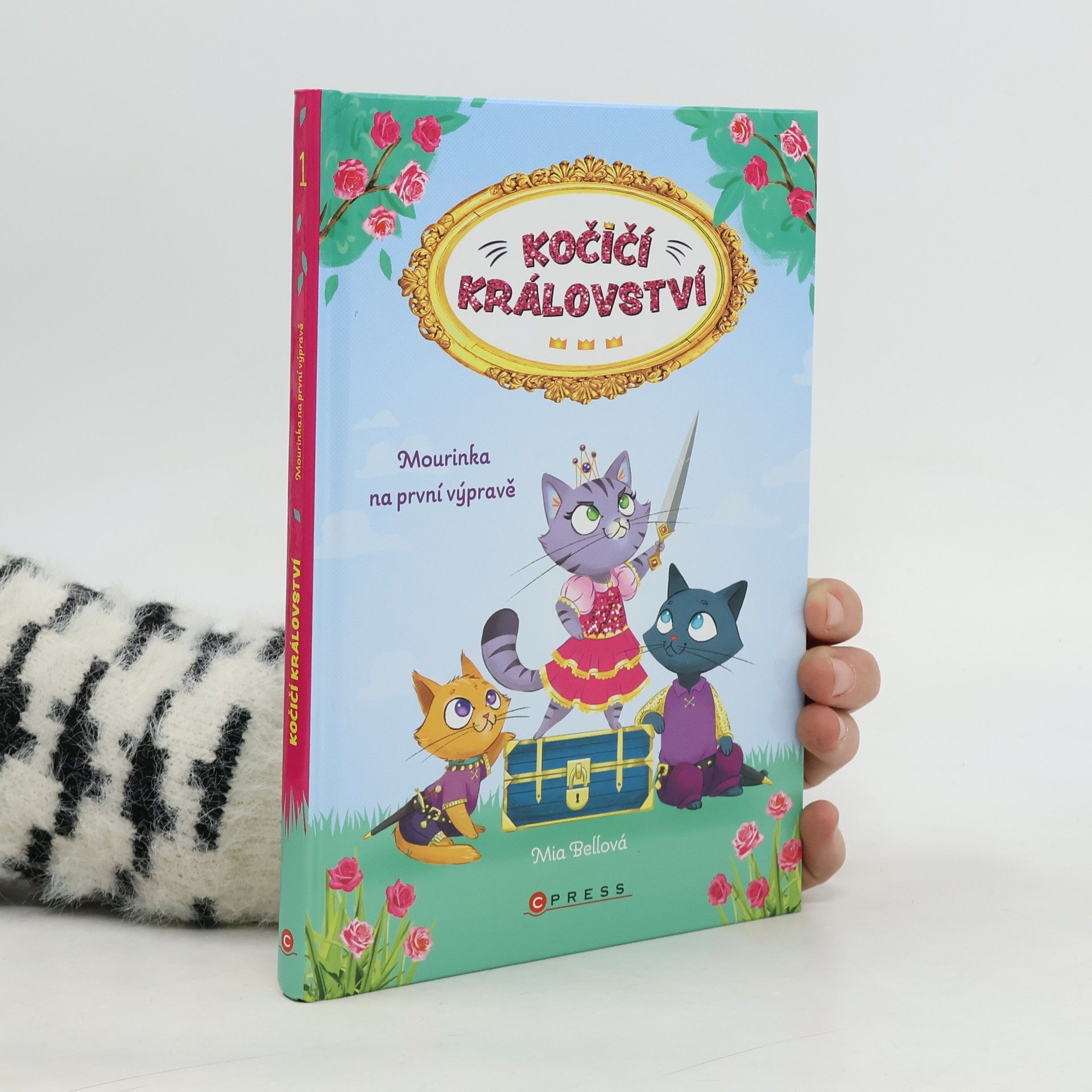 Mia Bell Kočičí království. Mourinka na první výpravě