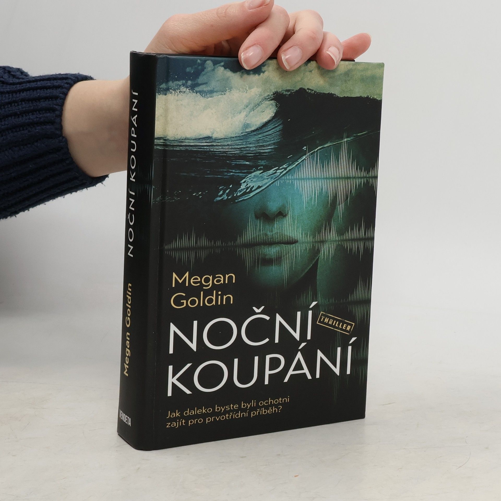 Megan Goldin Noční koupání