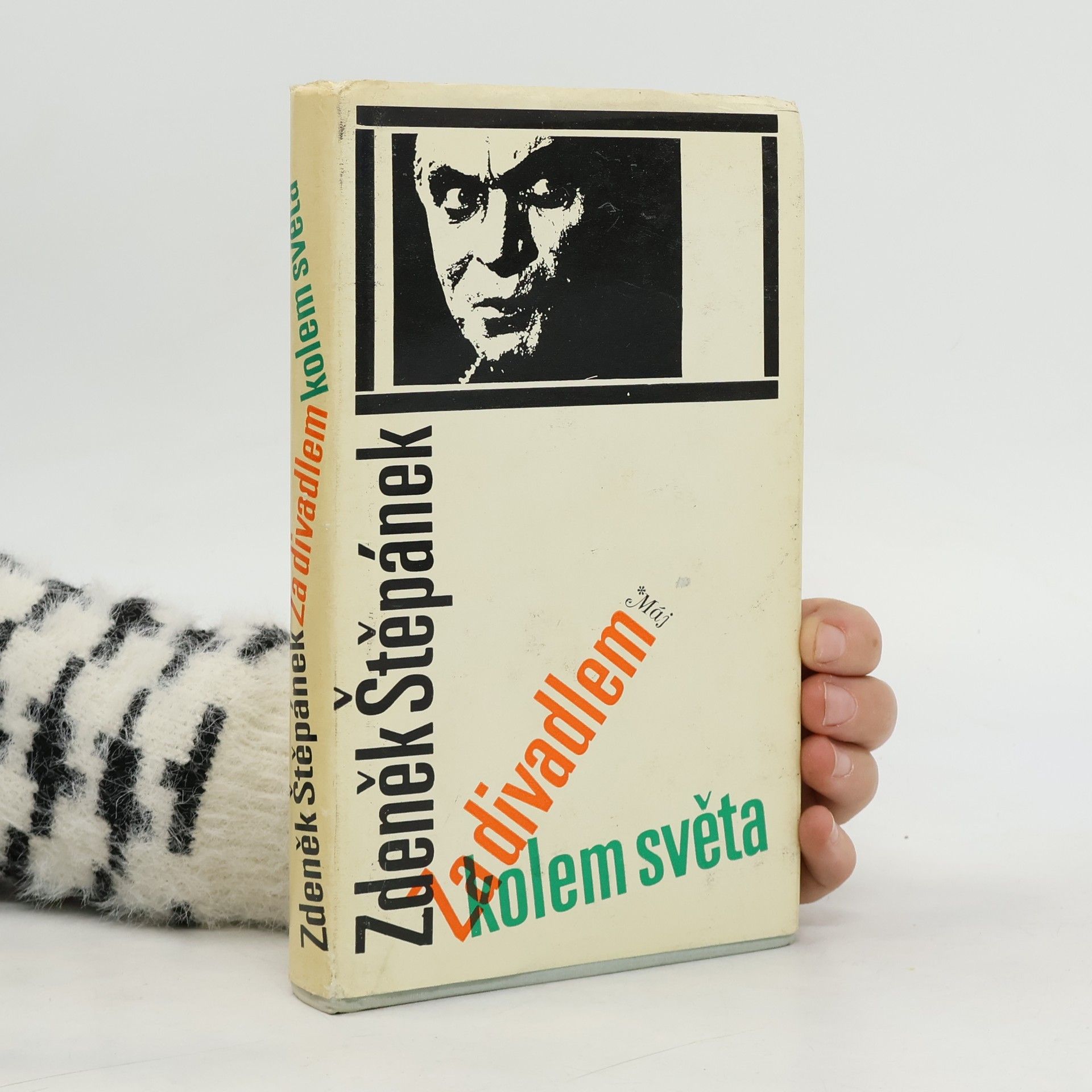 Zdeněk Štěpánek Za divadlem kolem světa