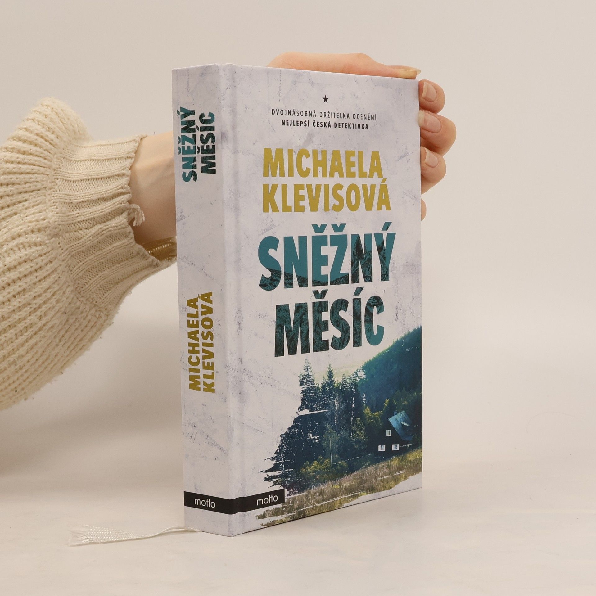 Michaela Klevisová Sněžný měsíc