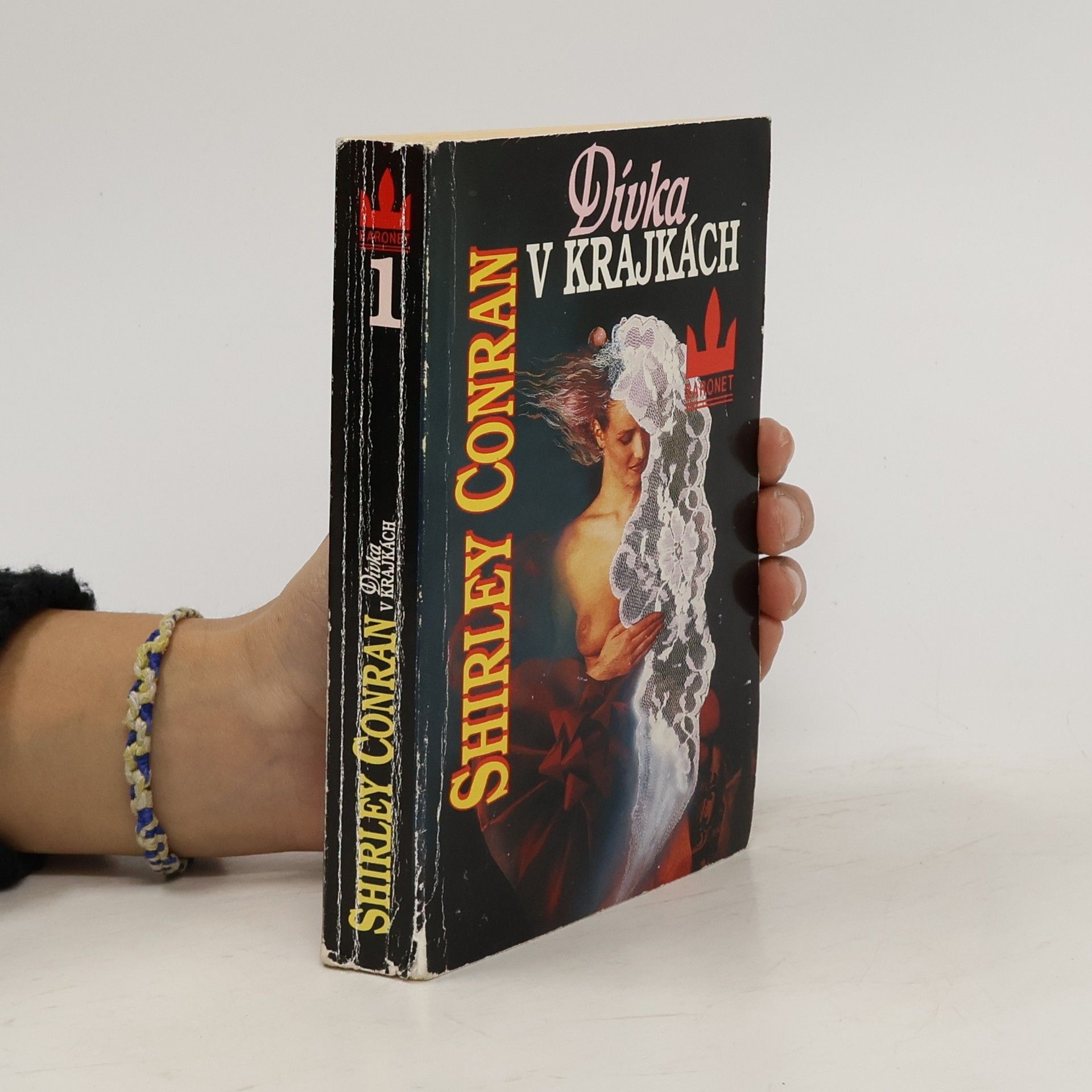 Shirley Conran Dívka v krajkách. Díl 1