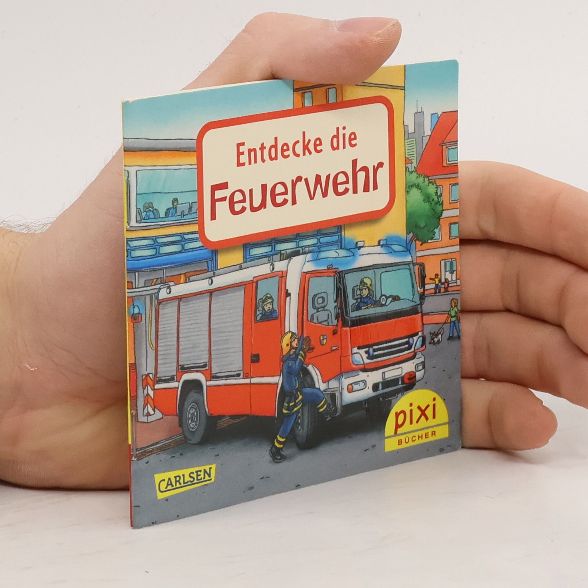 Laura Leintz Entdecke die Feuerwehr