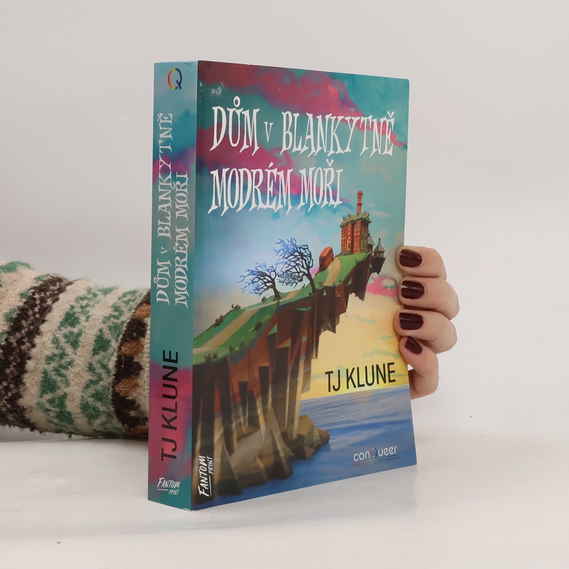 Dům v blankytně modrém moři