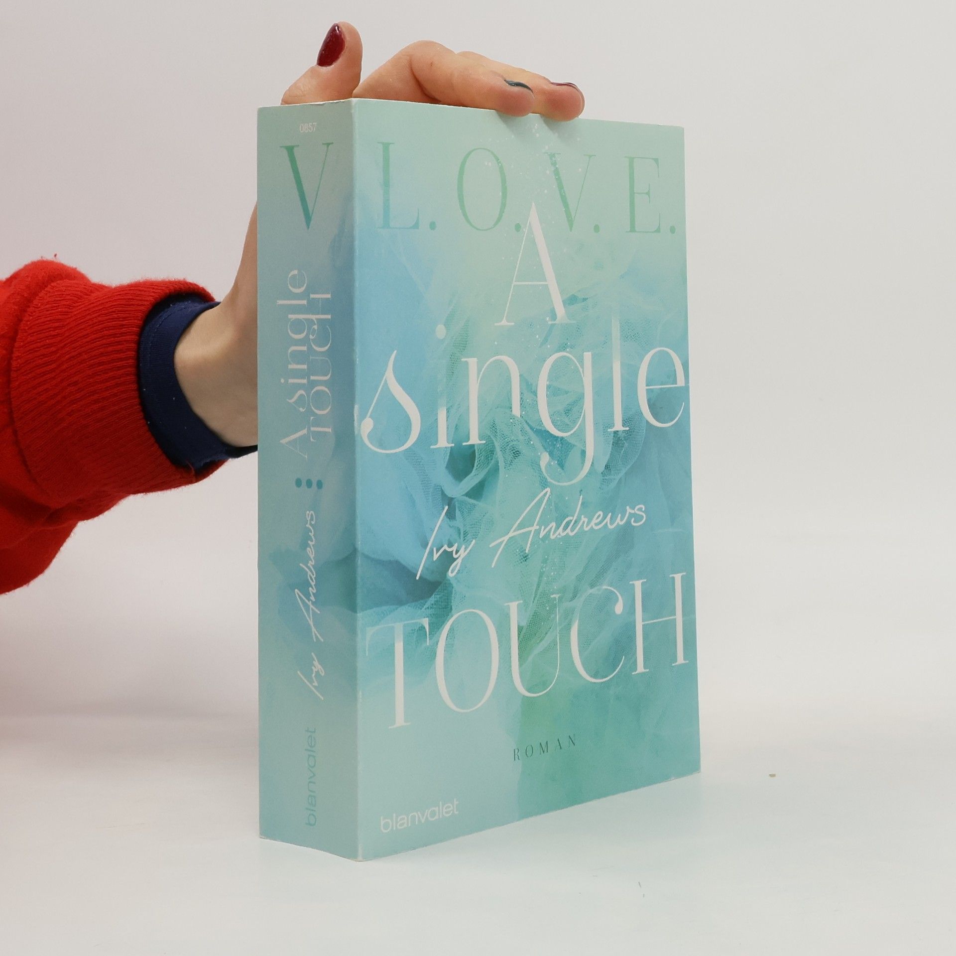 L.O.V.E. 3: A single touch