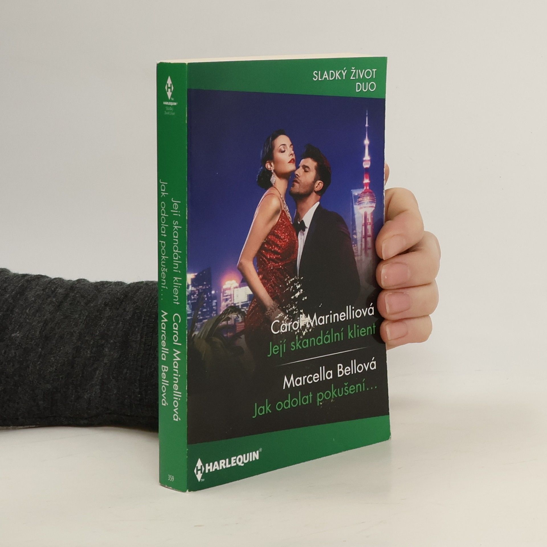 Carol Marinelli Její skandální klient. Jak odolat pokušení...