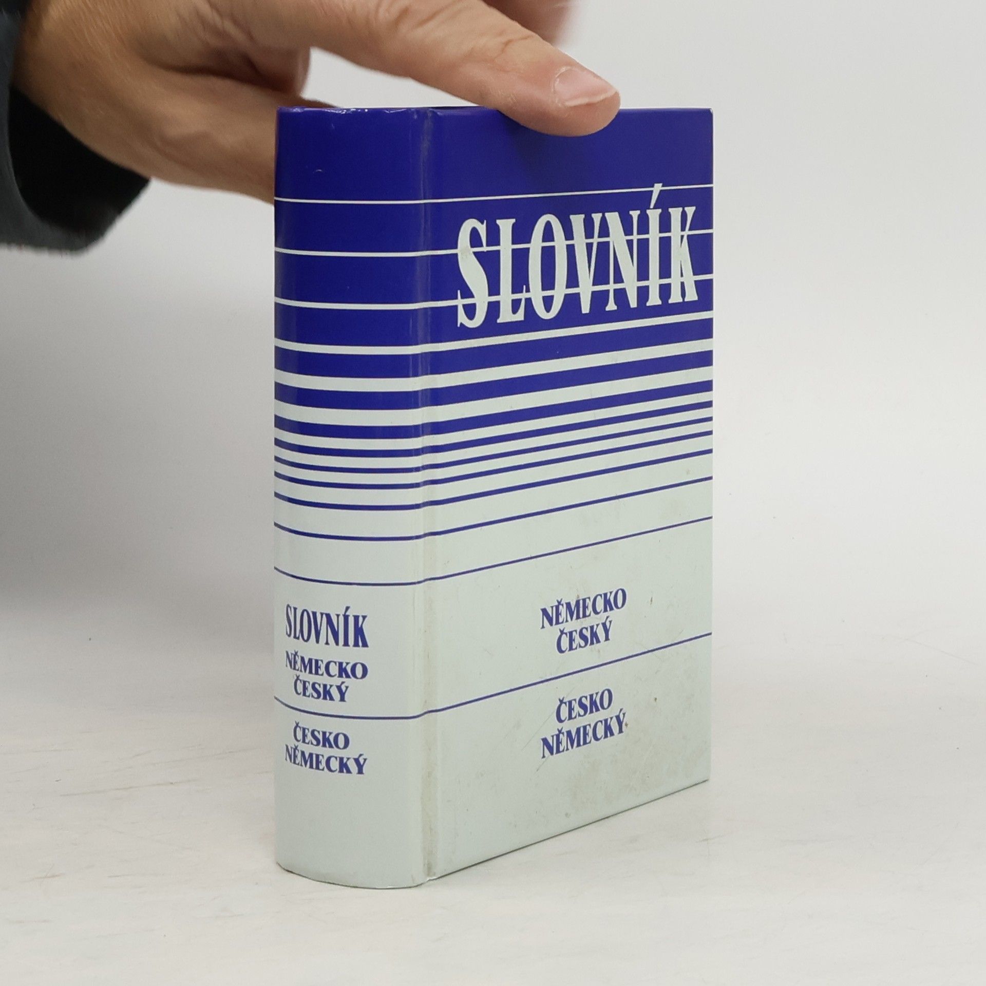 Česko-německý a německo-český slovník