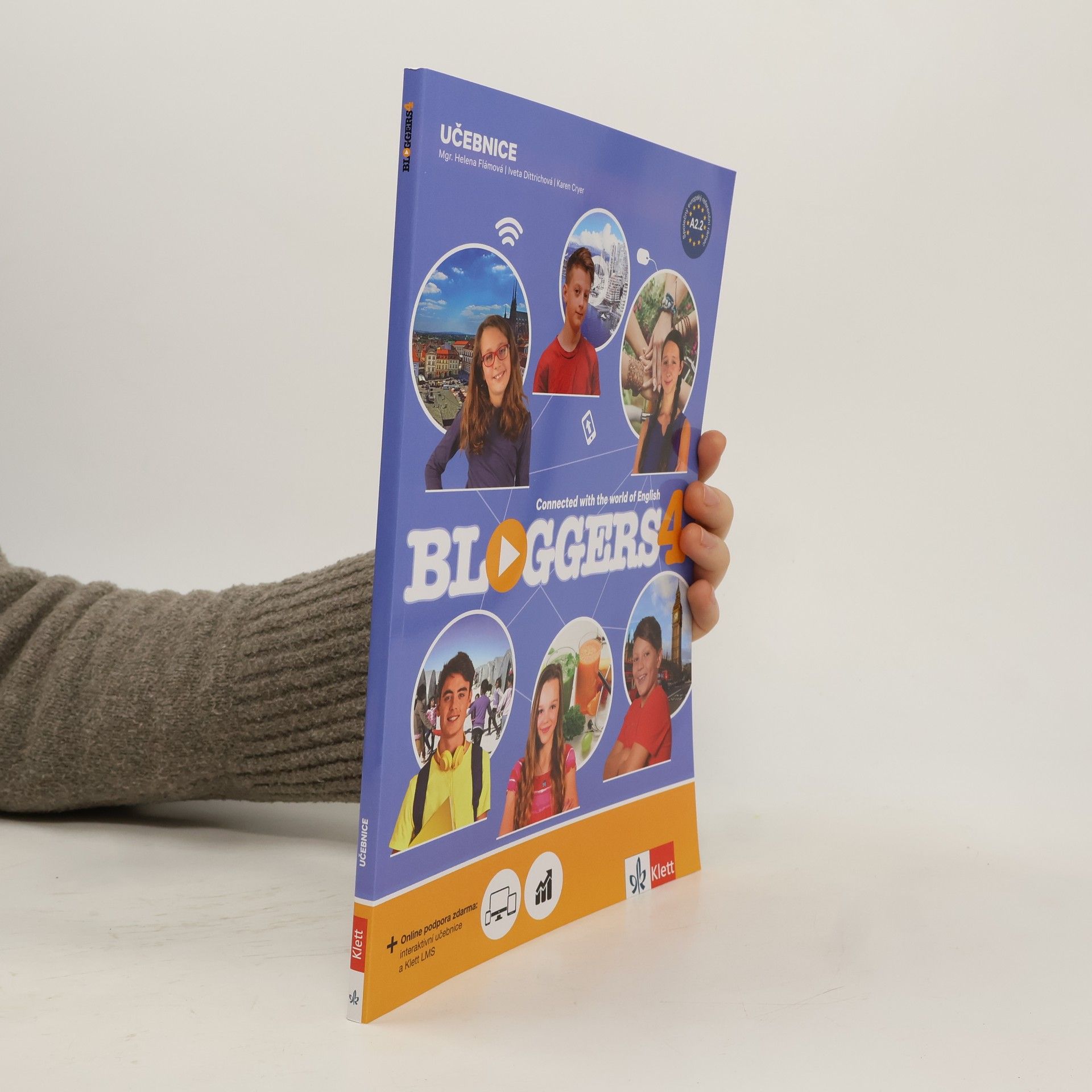 Bloggers 4 : Connected with the World of English