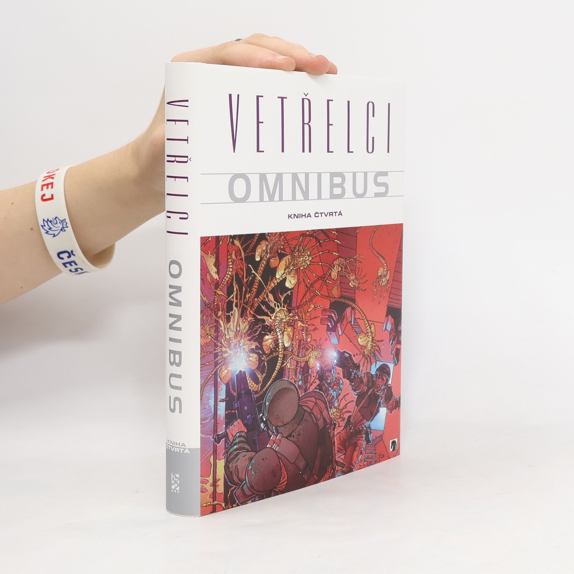 Martina D. Antonínová Vetřelci omnibus. Kniha čtvrtá