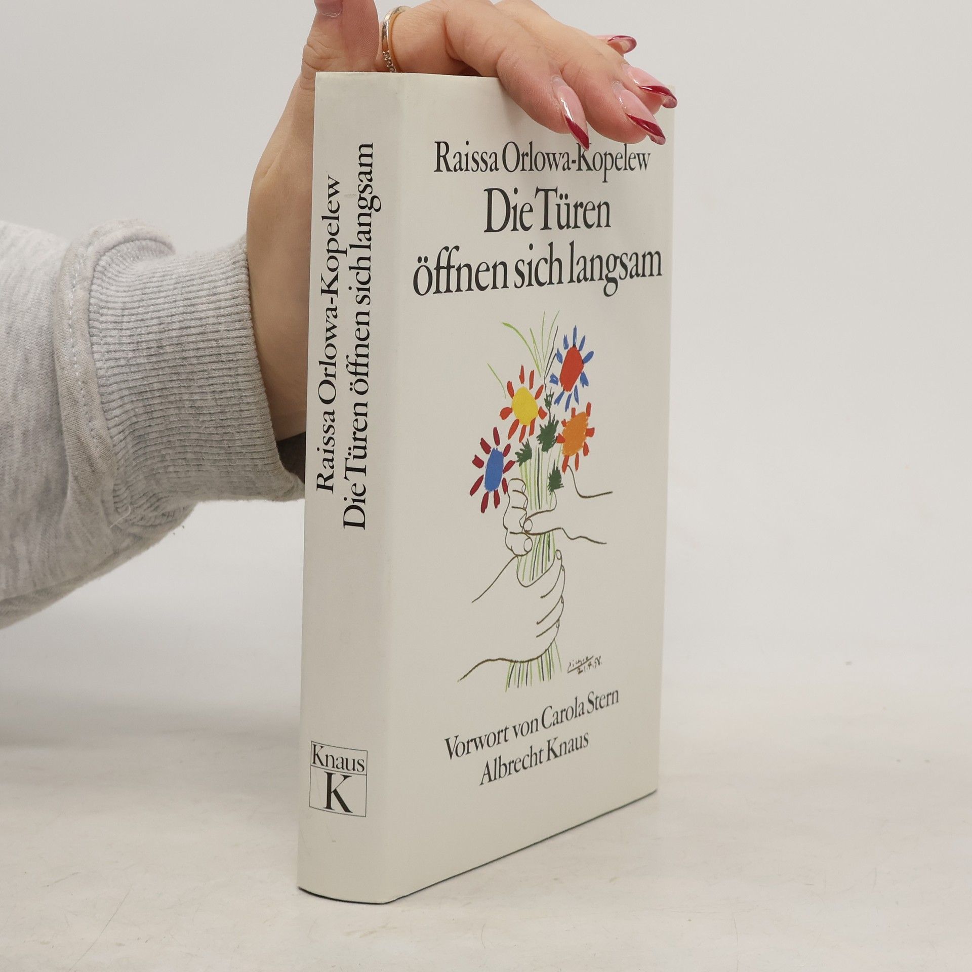 Die Türen öffnen sich langsam