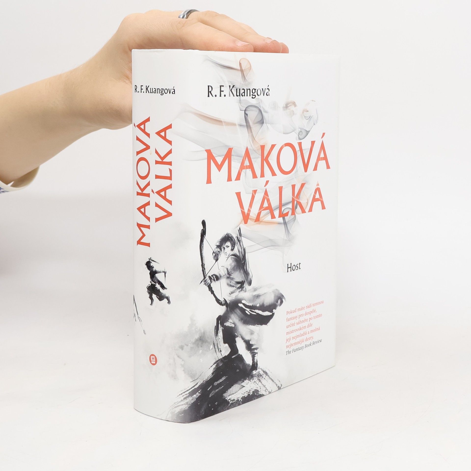 Rebecca Kuang Maková válka