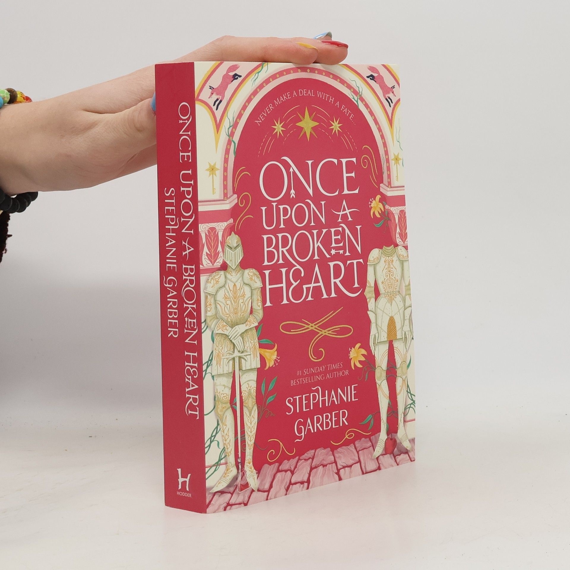 Stephanie Garber Once upon a broken heart