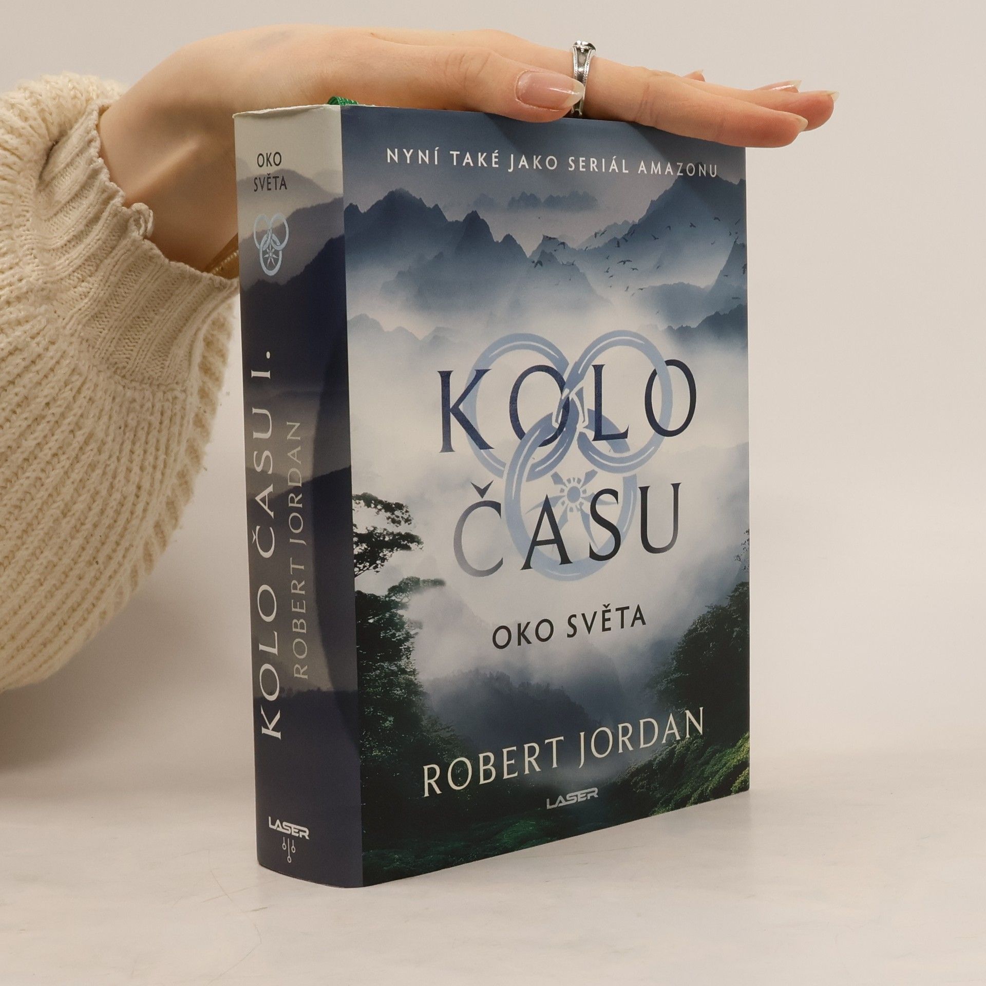 Robert Jordan Kolo času 1. Oko světa