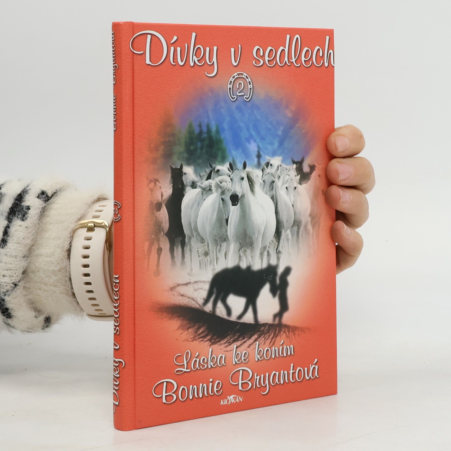 B. B. Hiller Dívky v sedlech. 2, Láska ke koním