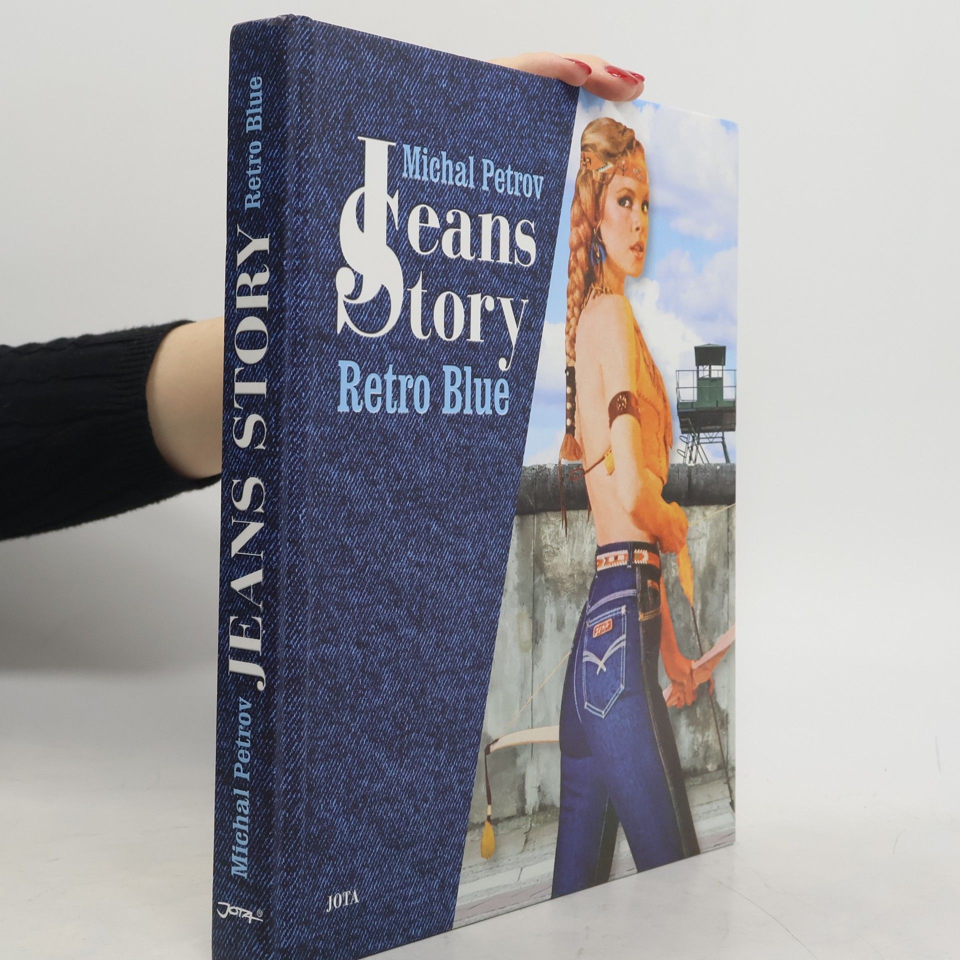 Jeans story: Retro blue