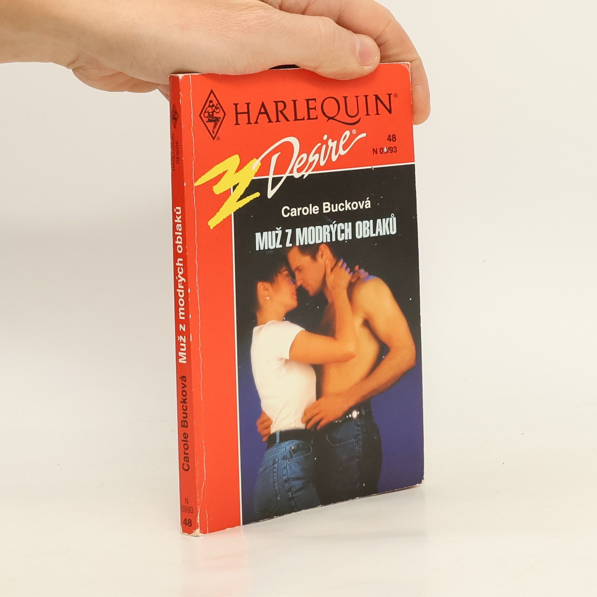 Muž z modrých oblaků