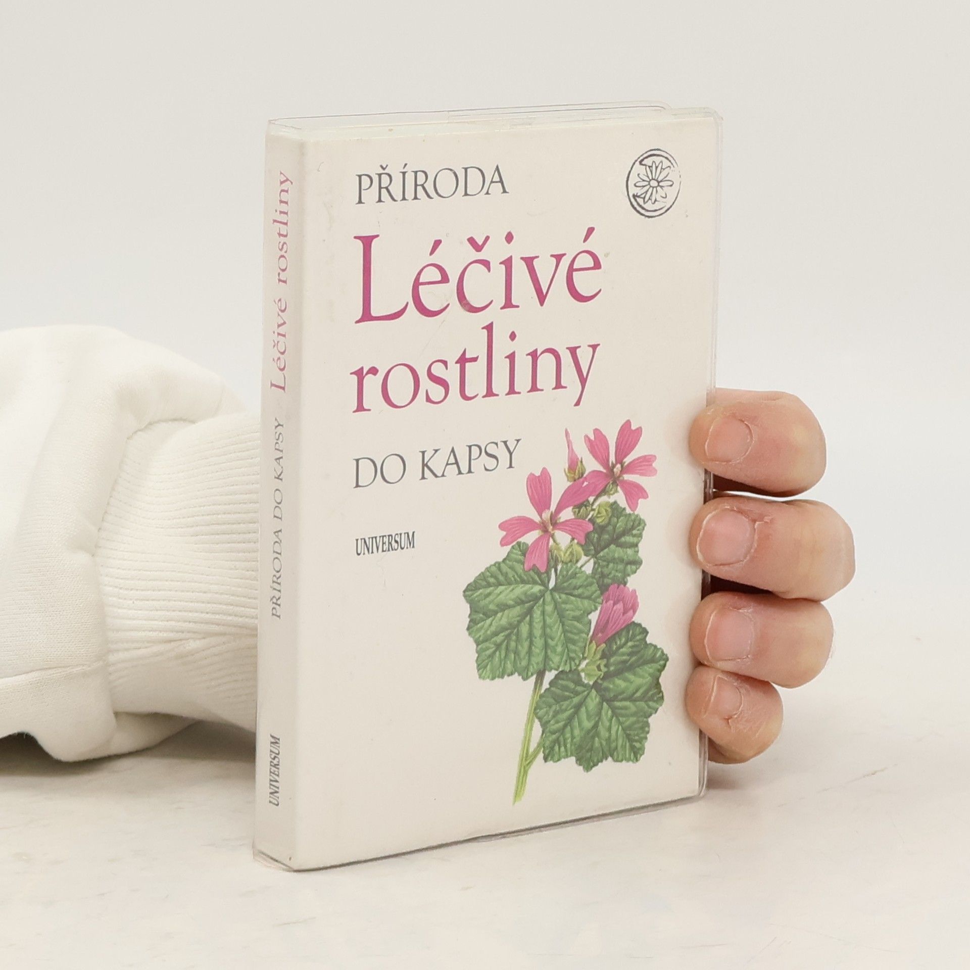 Léčivé rostliny: Příroda do kapsy (+ přehled bylinek podle barev)