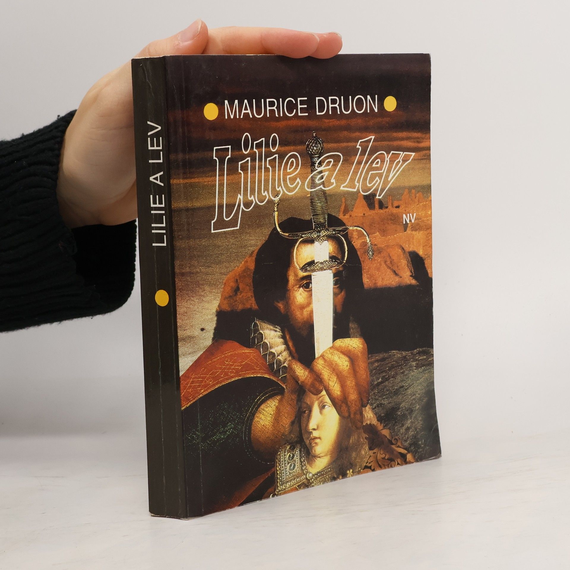 Maurice Druon Zardoušená královna