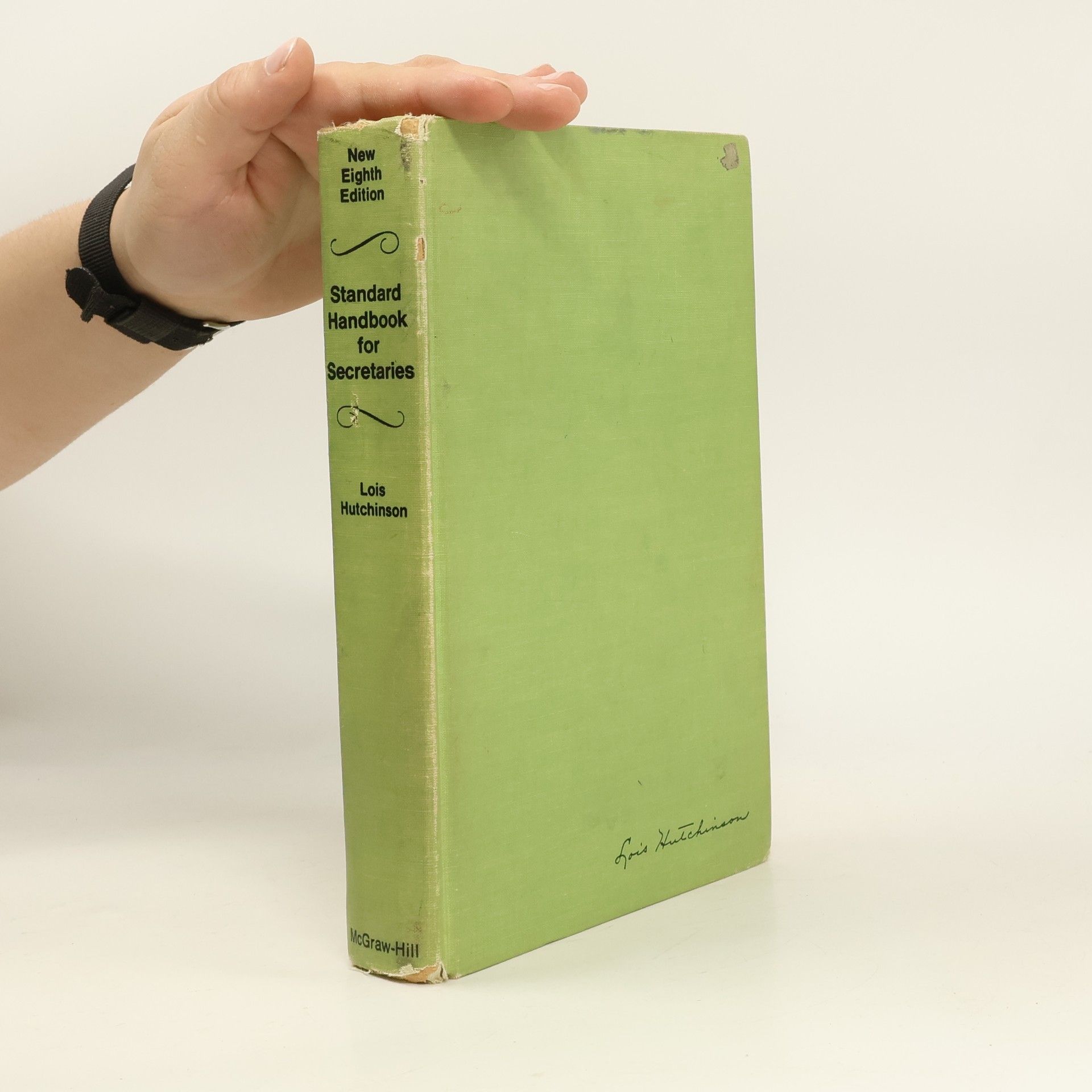Lois Hutchinson Standard Handbook for Secretaries