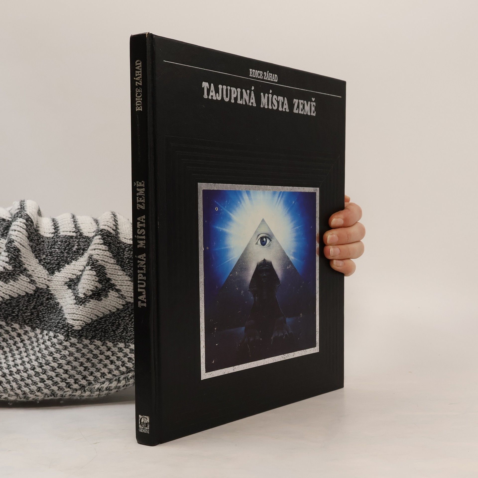 Auteurscollectief Tajuplná místa země