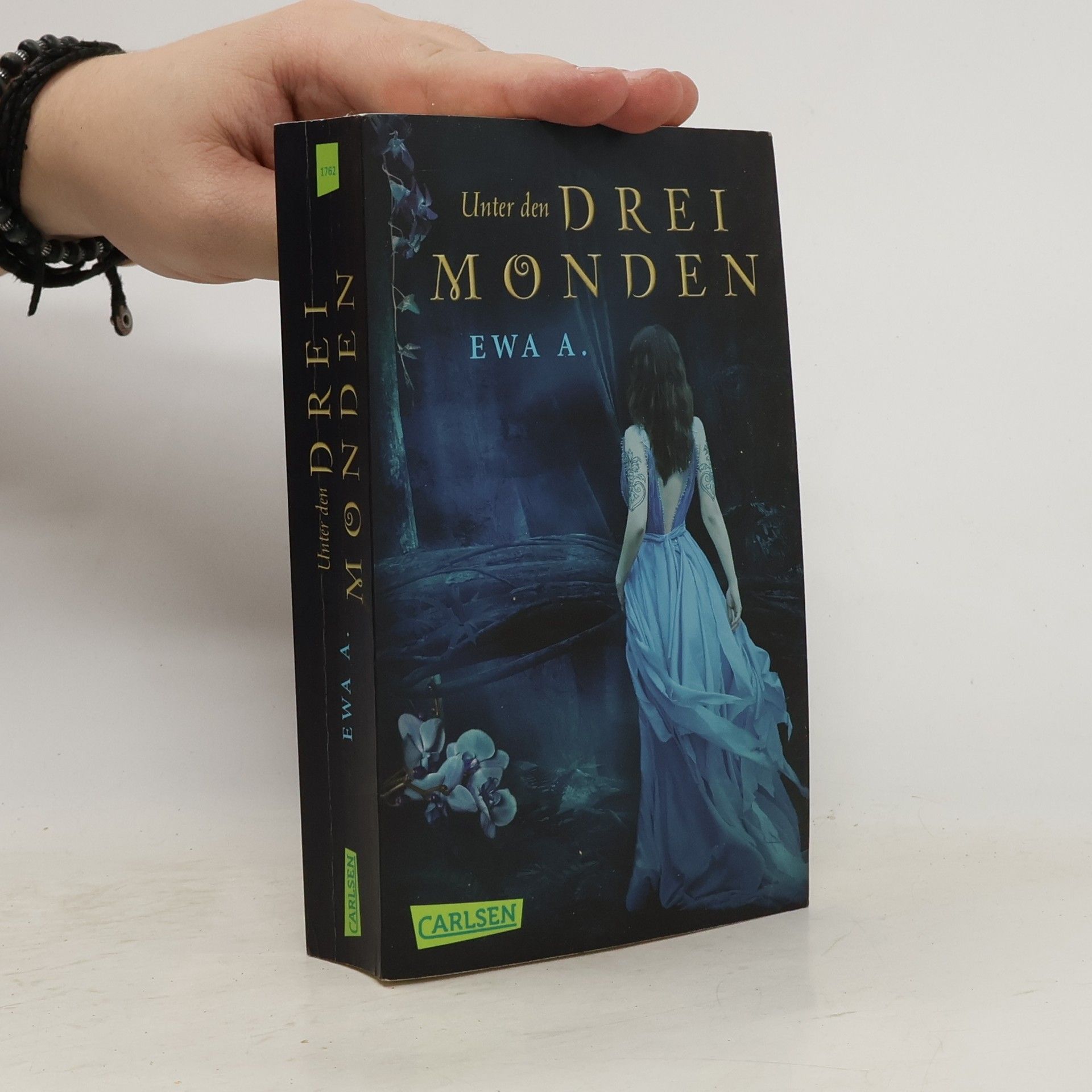 Unter den drei Monden